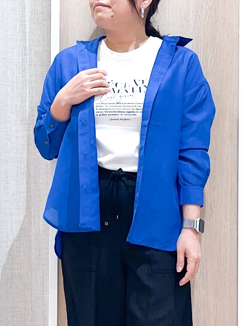 naoさんの「grove｜【洗濯機OK】朝晩の気温差に◎軽やかシアーシャツ」を使ったコーディネート