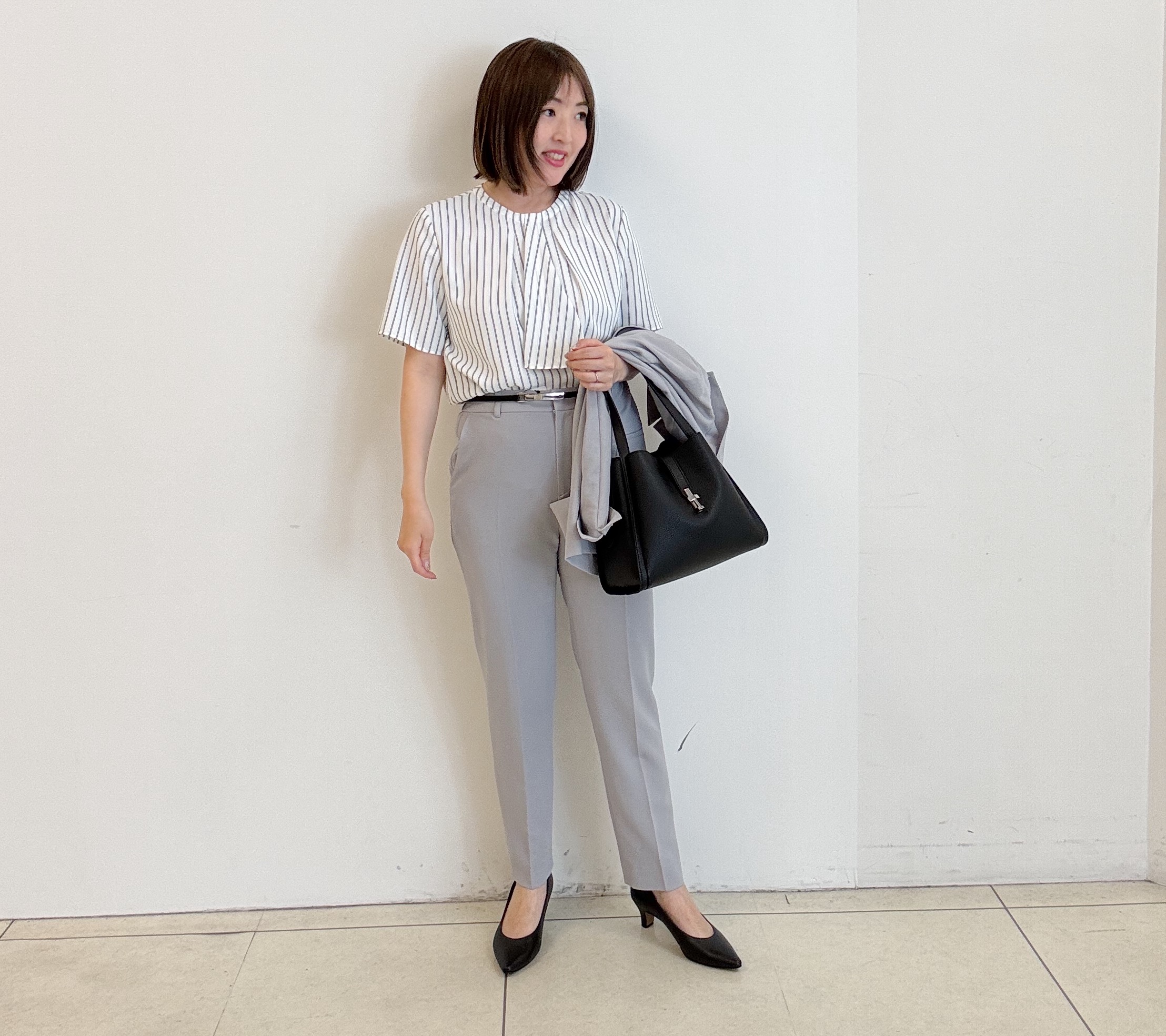 yoshiyaさんの「INDIVI｜【合皮／10mm幅】フックベルト」を使ったコーディネート