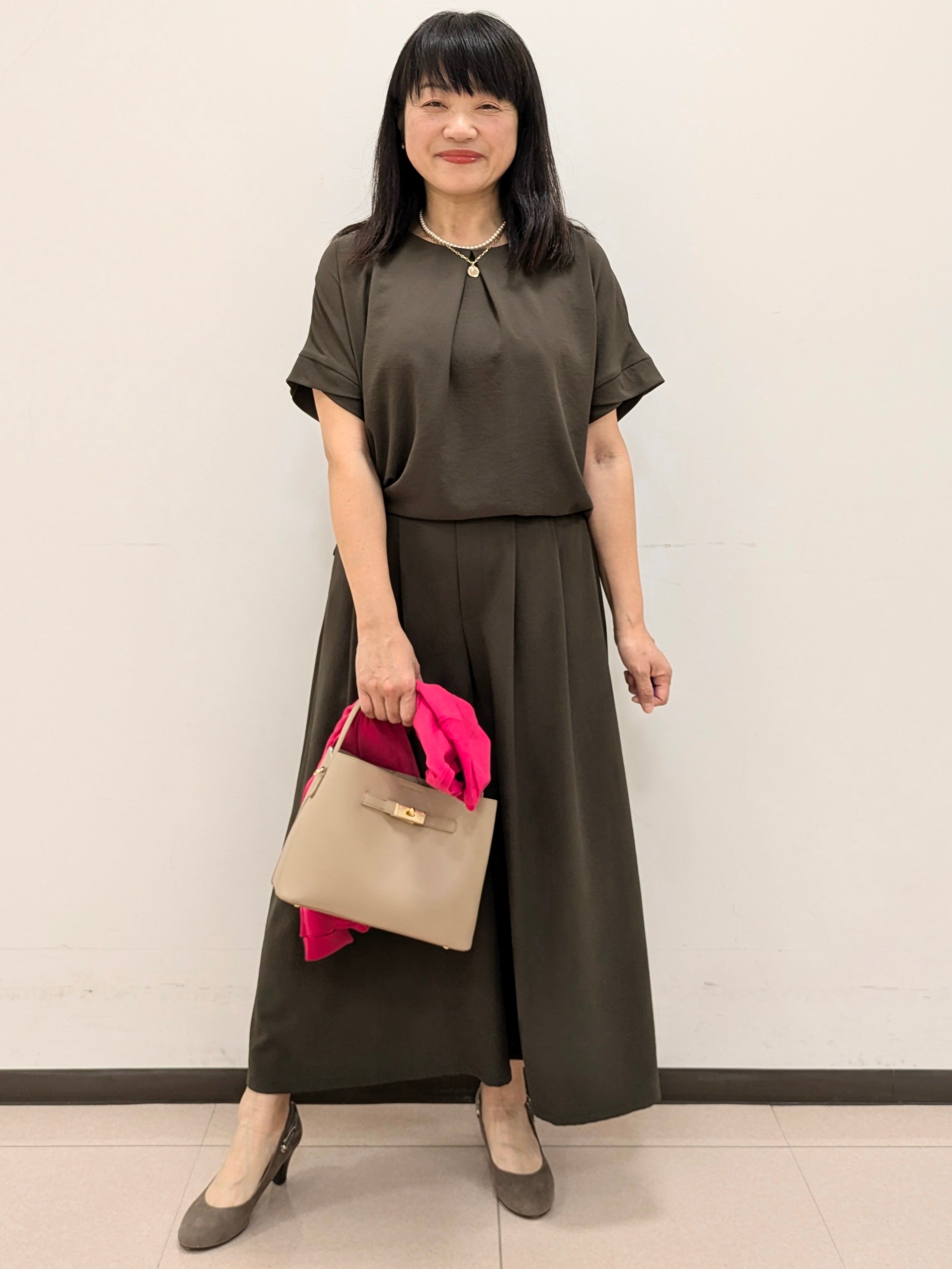 ともさんの「UNTITLED｜【セットアップ可/UVカット/前後2WAY】リラクシーフレンチスリーブブラウス」を使ったコーディネート