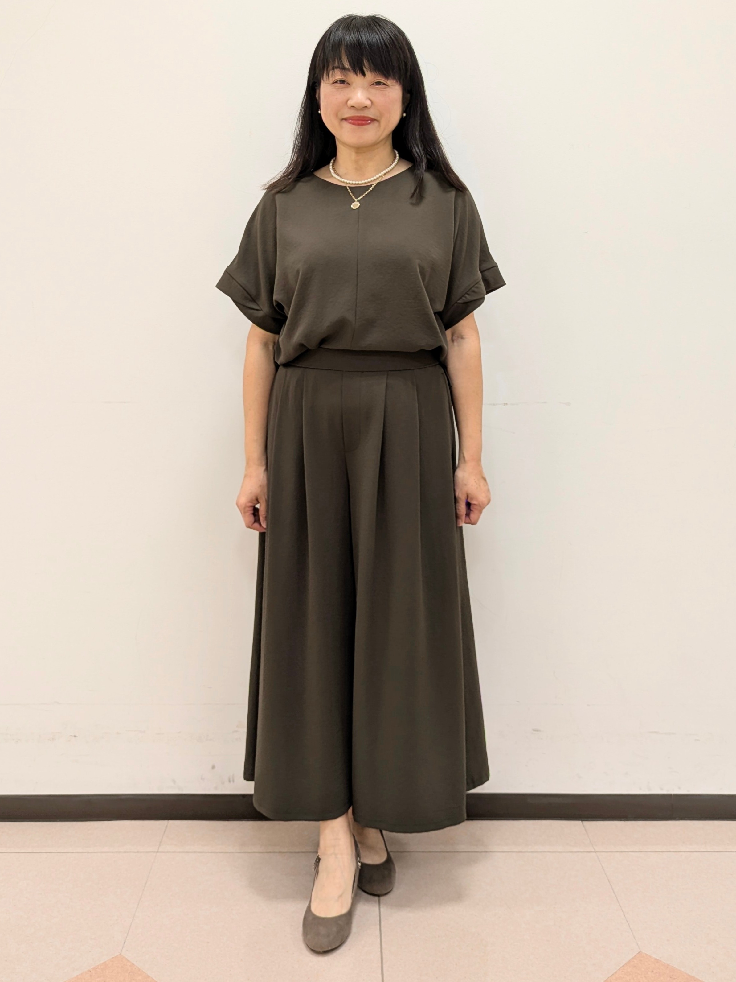 ともさんの「UNTITLED｜【セットアップ可/UVカット/前後2WAY】リラクシーフレンチスリーブブラウス」を使ったコーディネート