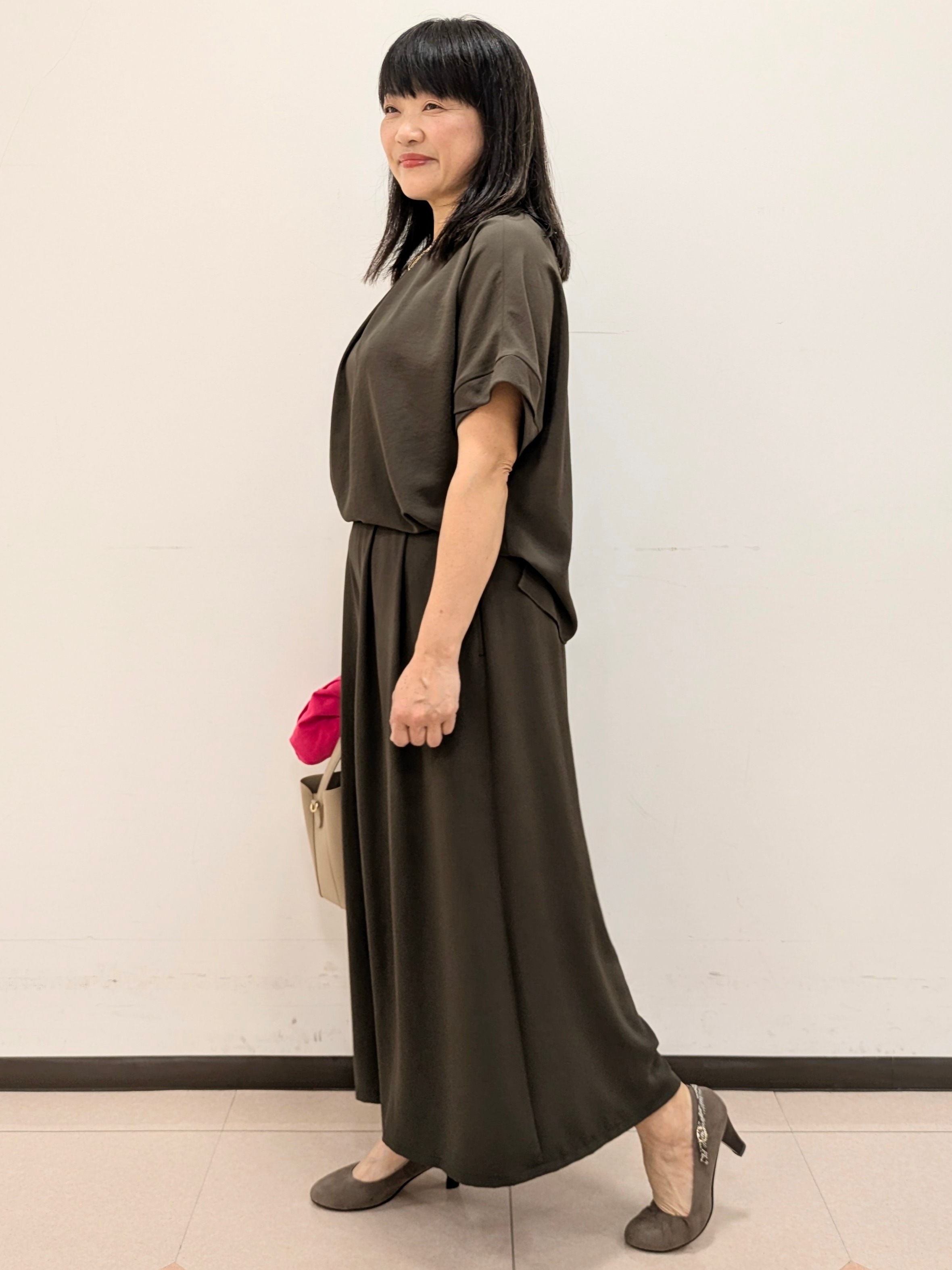 ともさんの「UNTITLED｜【セットアップ可/UVカット/前後2WAY】リラクシーフレンチスリーブブラウス」を使ったコーディネート