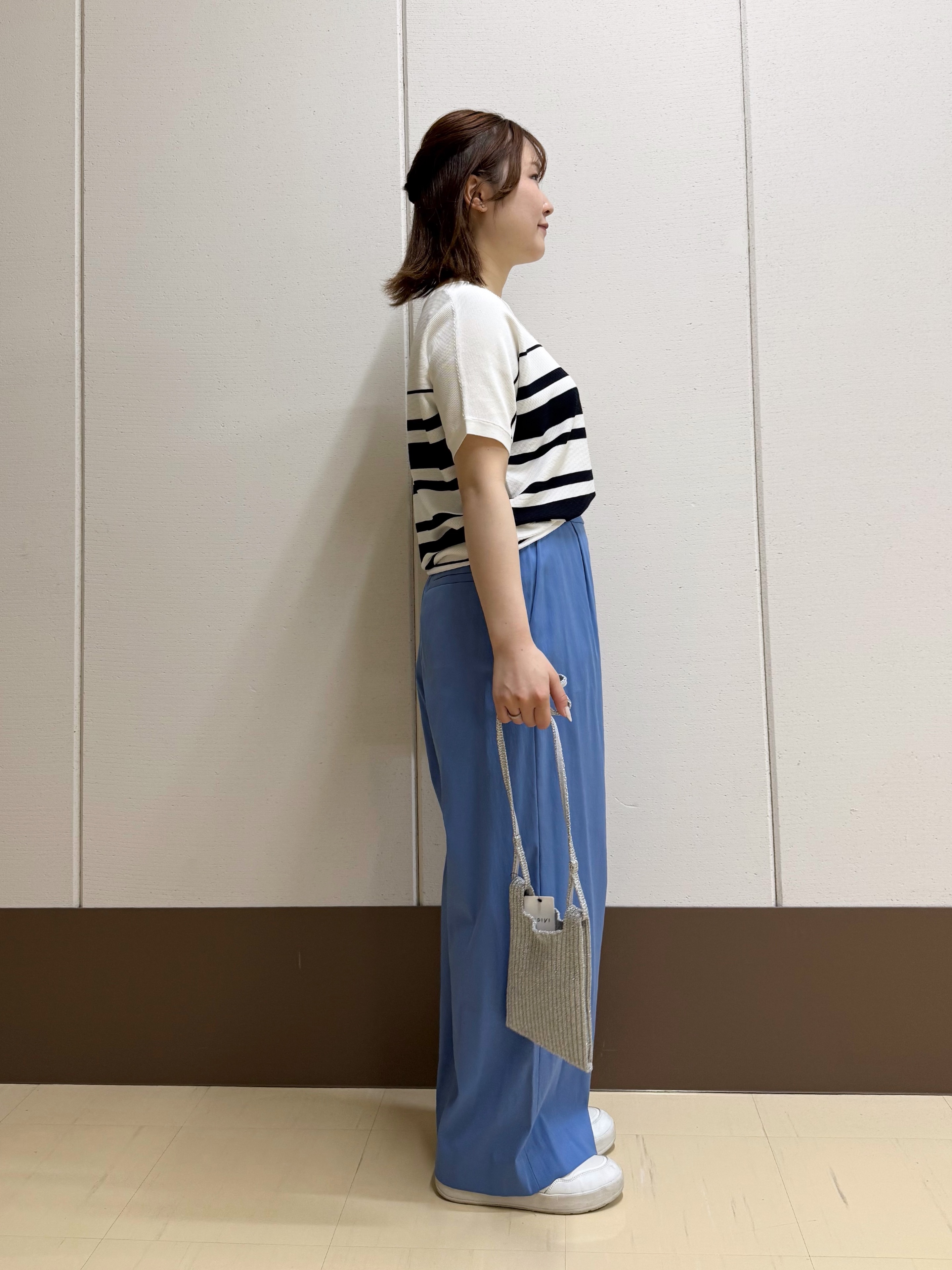 Rikoさんの「INDIVI｜【洗える】ガーター編みVネックニットT」を使ったコーディネート