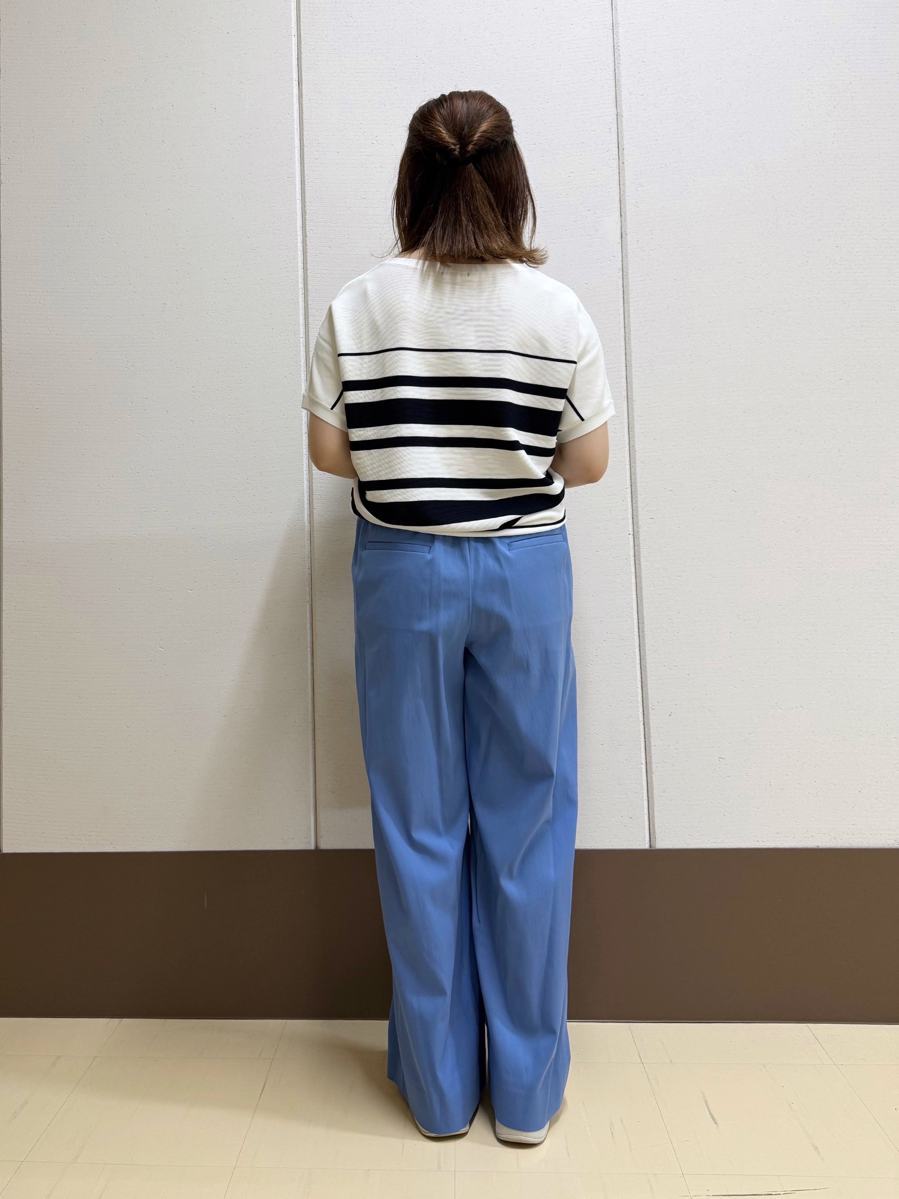 Rikoさんの「INDIVI｜【洗える】ガーター編みVネックニットT」を使ったコーディネート