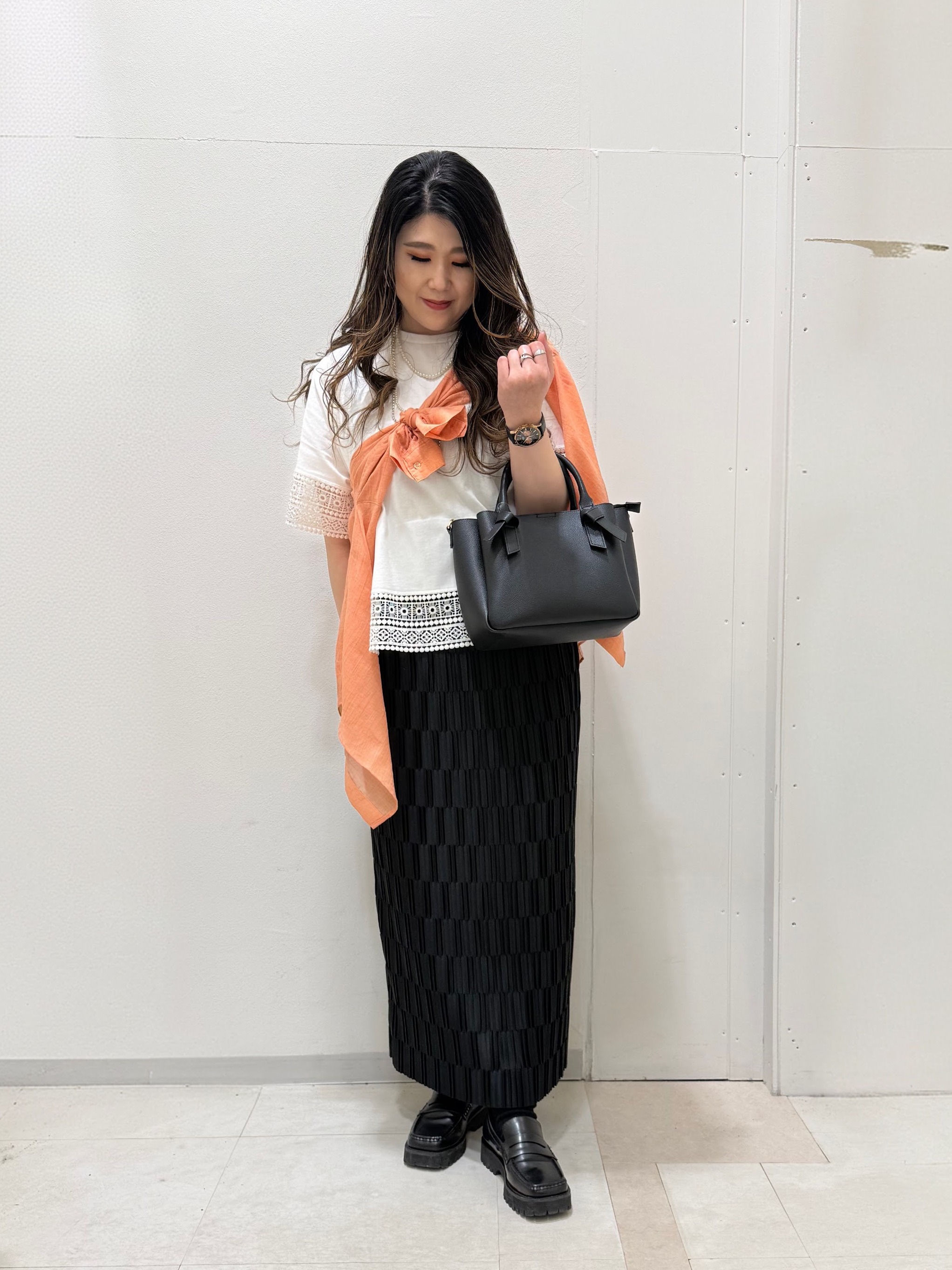 Ayana.さんの「SHOO･LA･RUE｜【体型カバー】ふんわり質感 やわらかこなれシアーシャツ」を使ったコーディネート