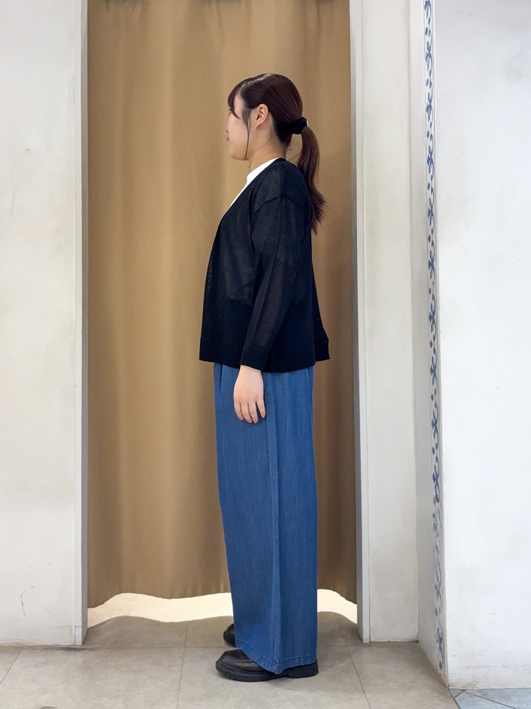 SO(R)Aさんの「SHOO･LA･RUE｜【洗濯機可/S-LL】オンにもオフにも マルチに使えるボタンレスカーディガン」を使ったコーディネート