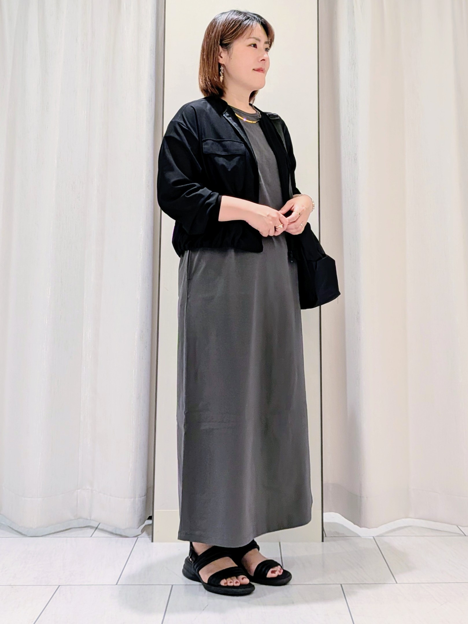 Onumaさんの「UNTITLED｜【接触冷感/UVカット/遮熱/抗菌防臭】ライトプレーティングワンピース」を使ったコーディネート
