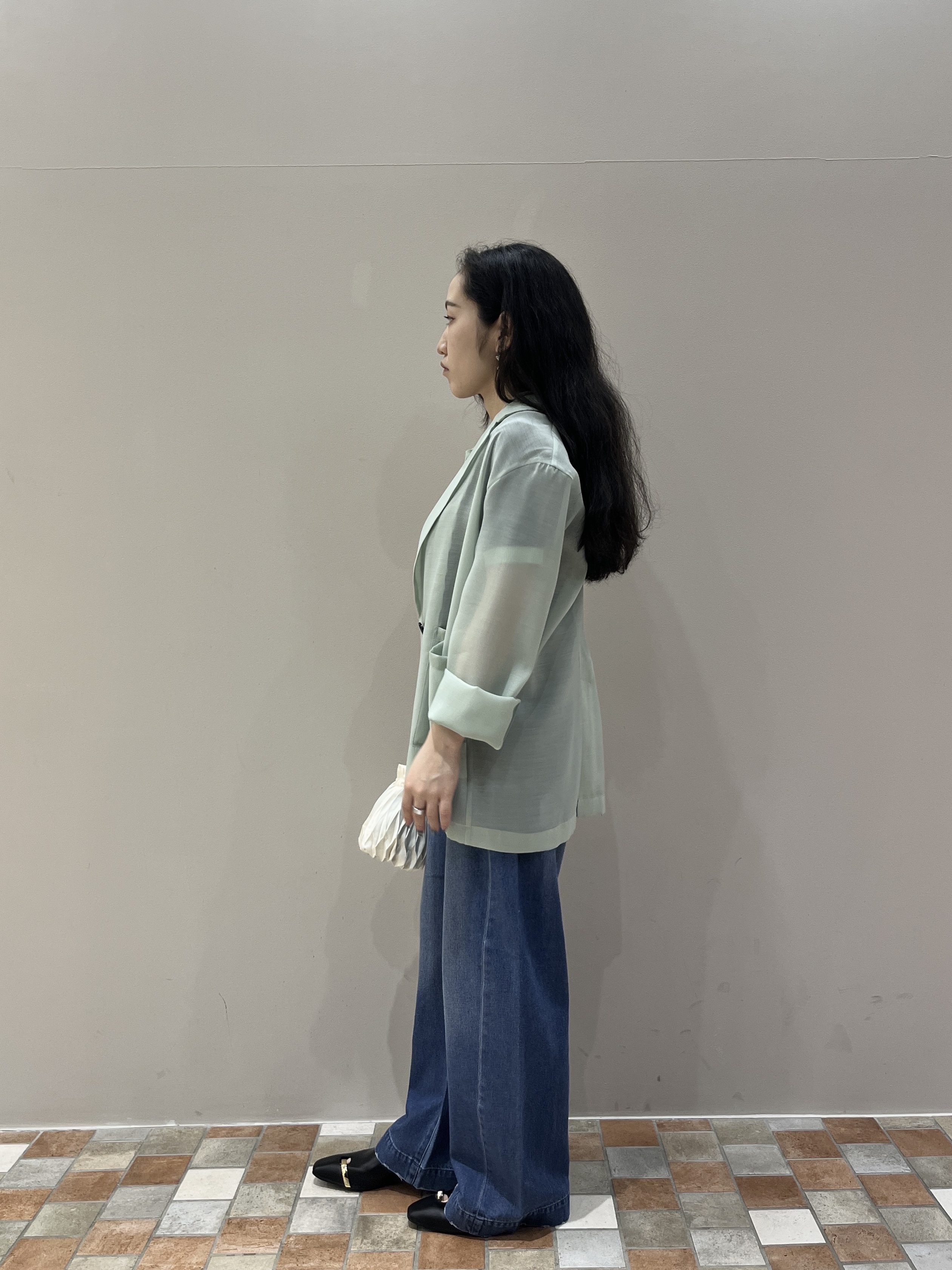 Uminoさんの「INDIVI｜【接触冷感/通気性】シアーシャツジャケット」を使ったコーディネート