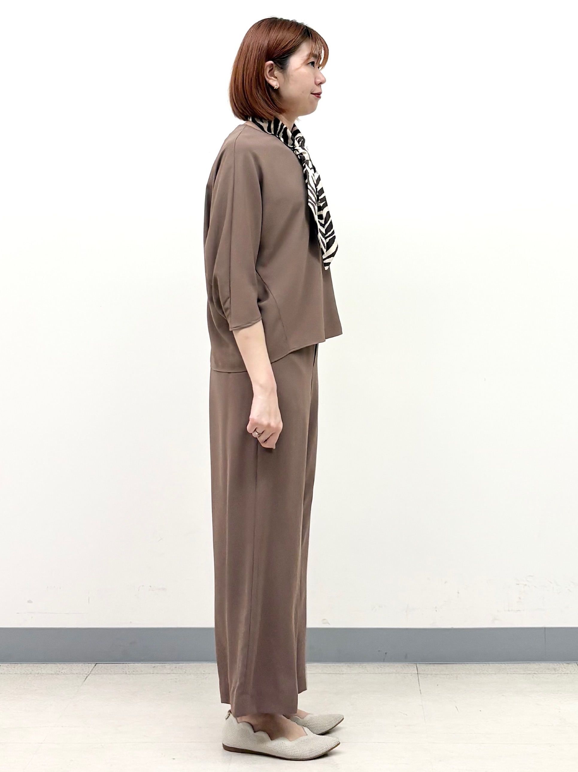 まいこさんの「INDIVI｜【接触冷感／透湿／着る日傘】ドルマントップス」を使ったコーディネート
