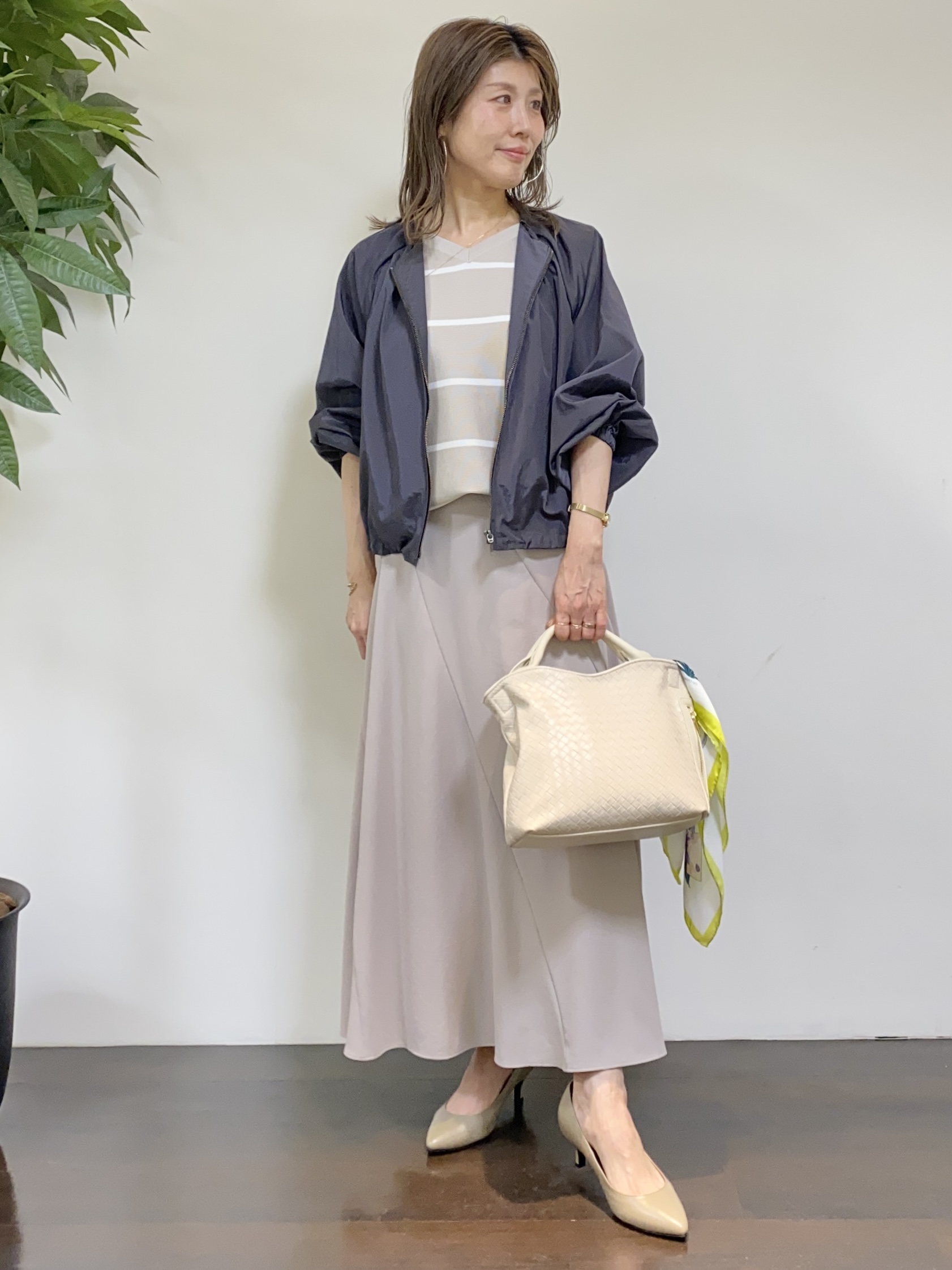 tomoさんの「UNTITLED｜◆【セットアップ可/はっ水】シャイニータイプライターブルゾン」を使ったコーディネート
