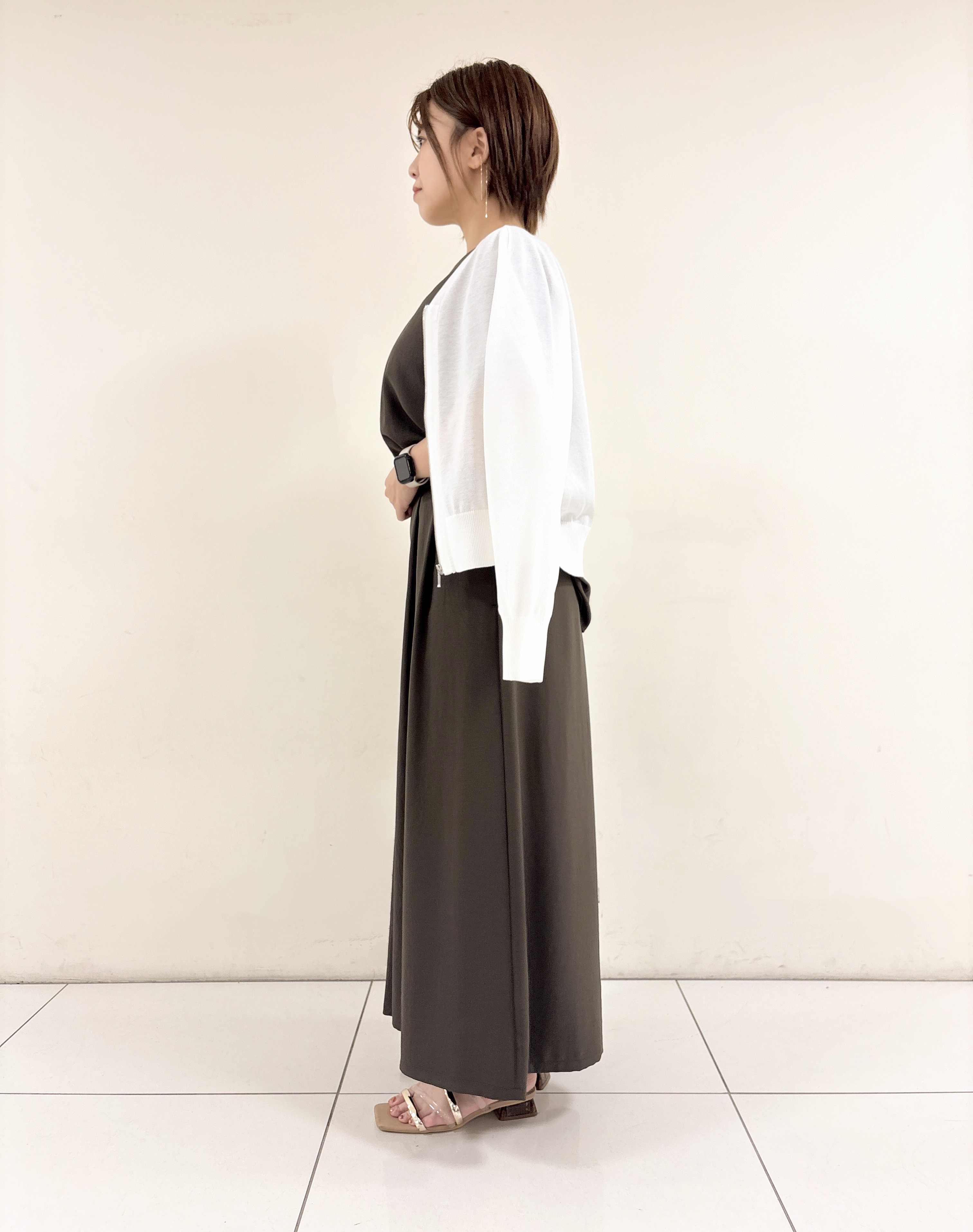 ayumiさんの「UNTITLED｜【セットアップ可/UVカット/前後2WAY】リラクシーフレンチスリーブブラウス」を使ったコーディネート