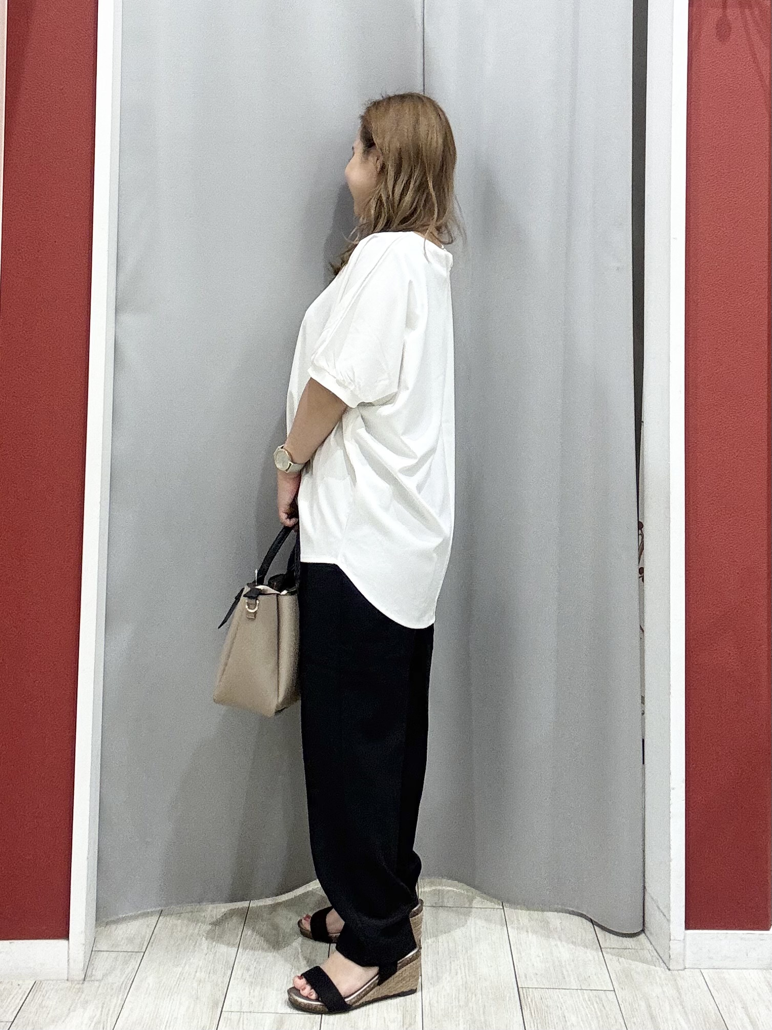 shioさんの「SHOO･LA･RUE｜【洗濯機可/S-LL】オンにもオフにも マルチに使えるボタンレスカーディガン」を使ったコーディネート