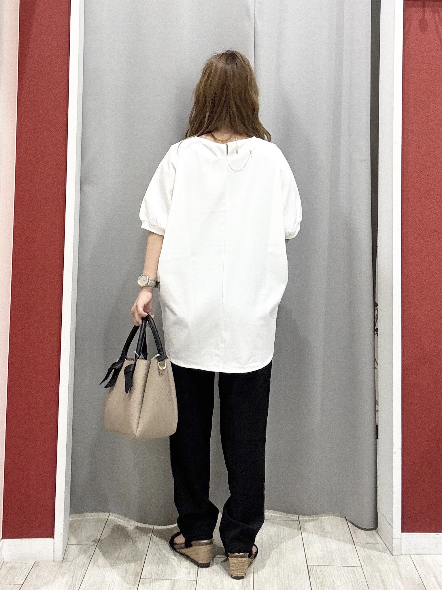 shioさんの「SHOO･LA･RUE｜【洗濯機可/S-LL】オンにもオフにも マルチに使えるボタンレスカーディガン」を使ったコーディネート
