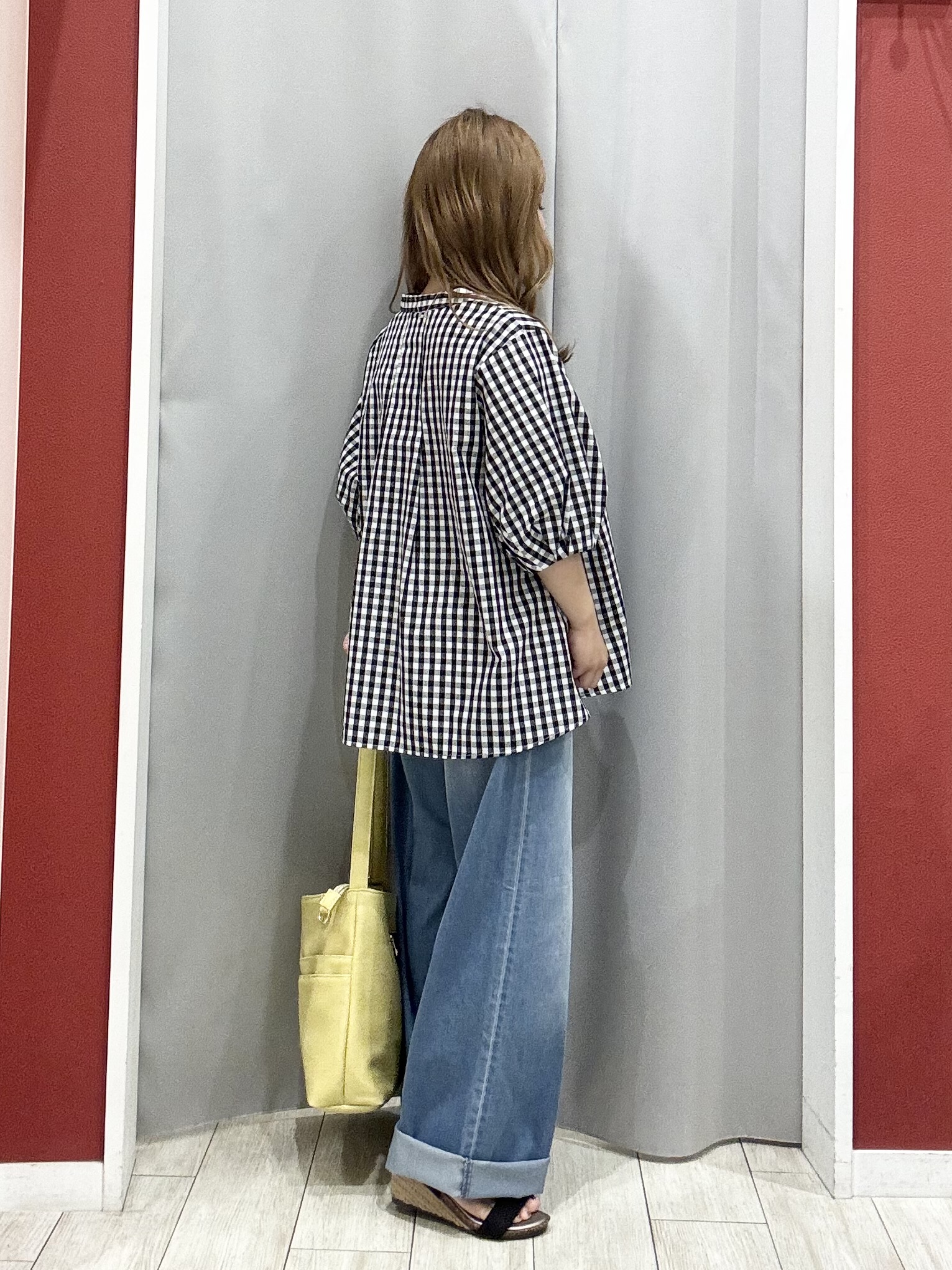 shioさんの「SHOO･LA･RUE｜【高レビュー/洗濯後しわになりにくい/インせず着られる】自然に体型カバー 麻調ペプラムブラウス」を使ったコーディネート