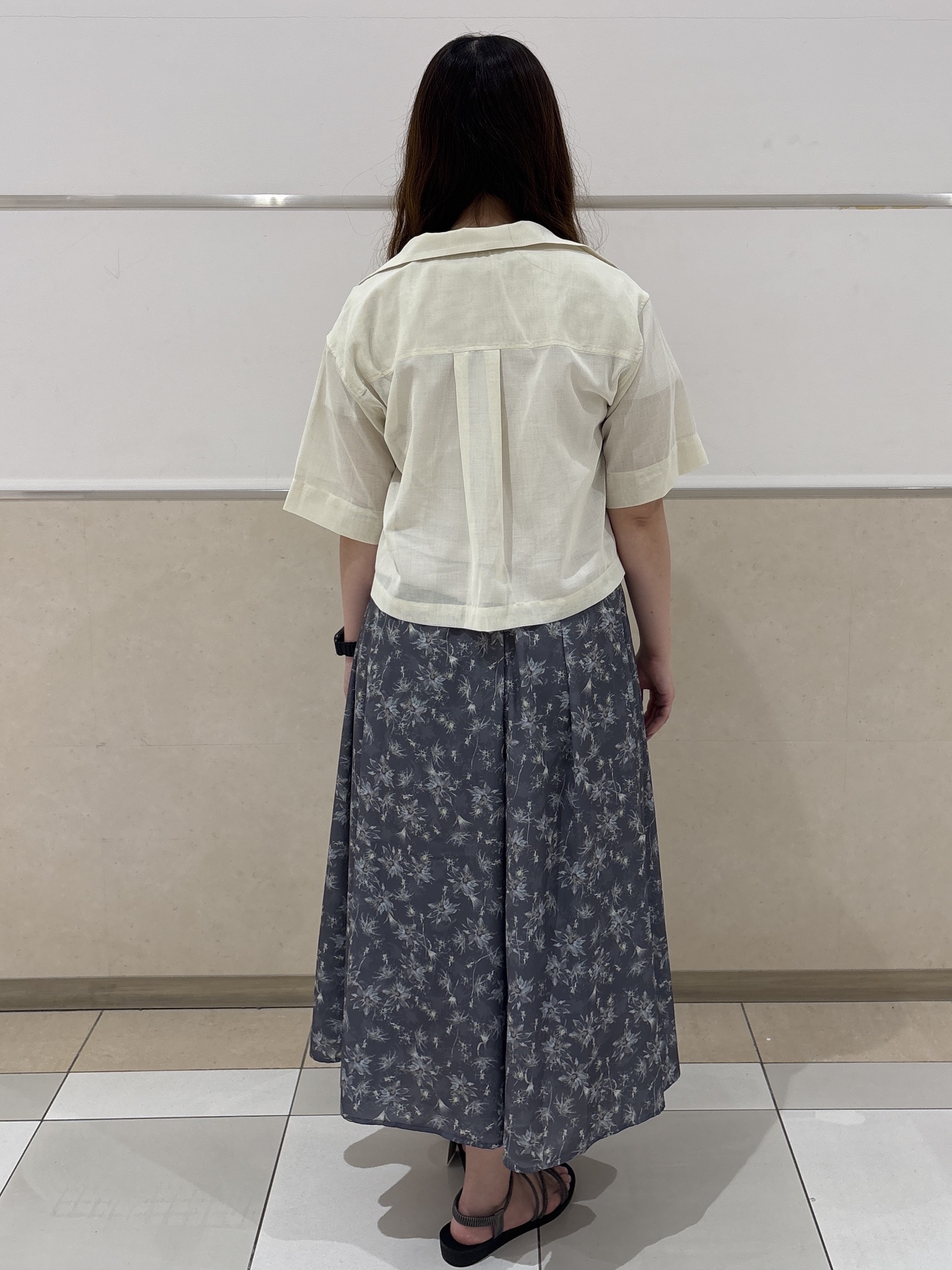 haruさんの「index｜シアーボイルボクシーショートブラウス【洗濯機OK／イージーアイロン】」を使ったコーディネート