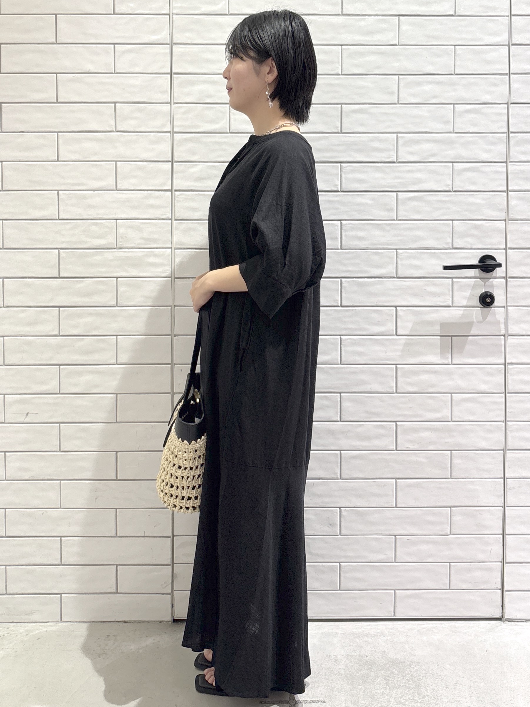 ayumiさんの「OPAQUE.CLIP｜キーネックロングワンピース【洗える】」を使ったコーディネート