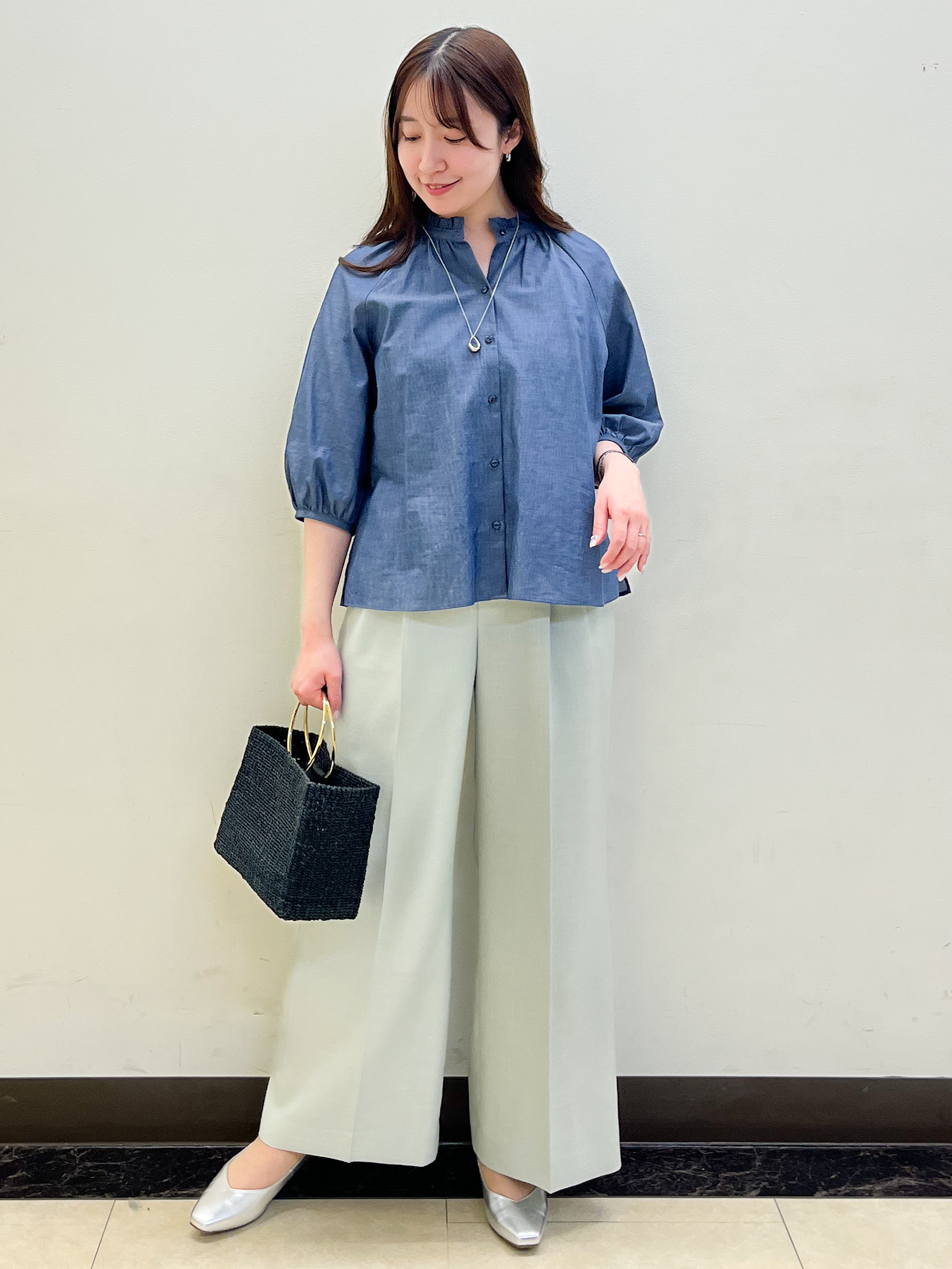 mikikoさんの「Reflect｜プチハイネック フリルデザインブラウス」を使ったコーディネート