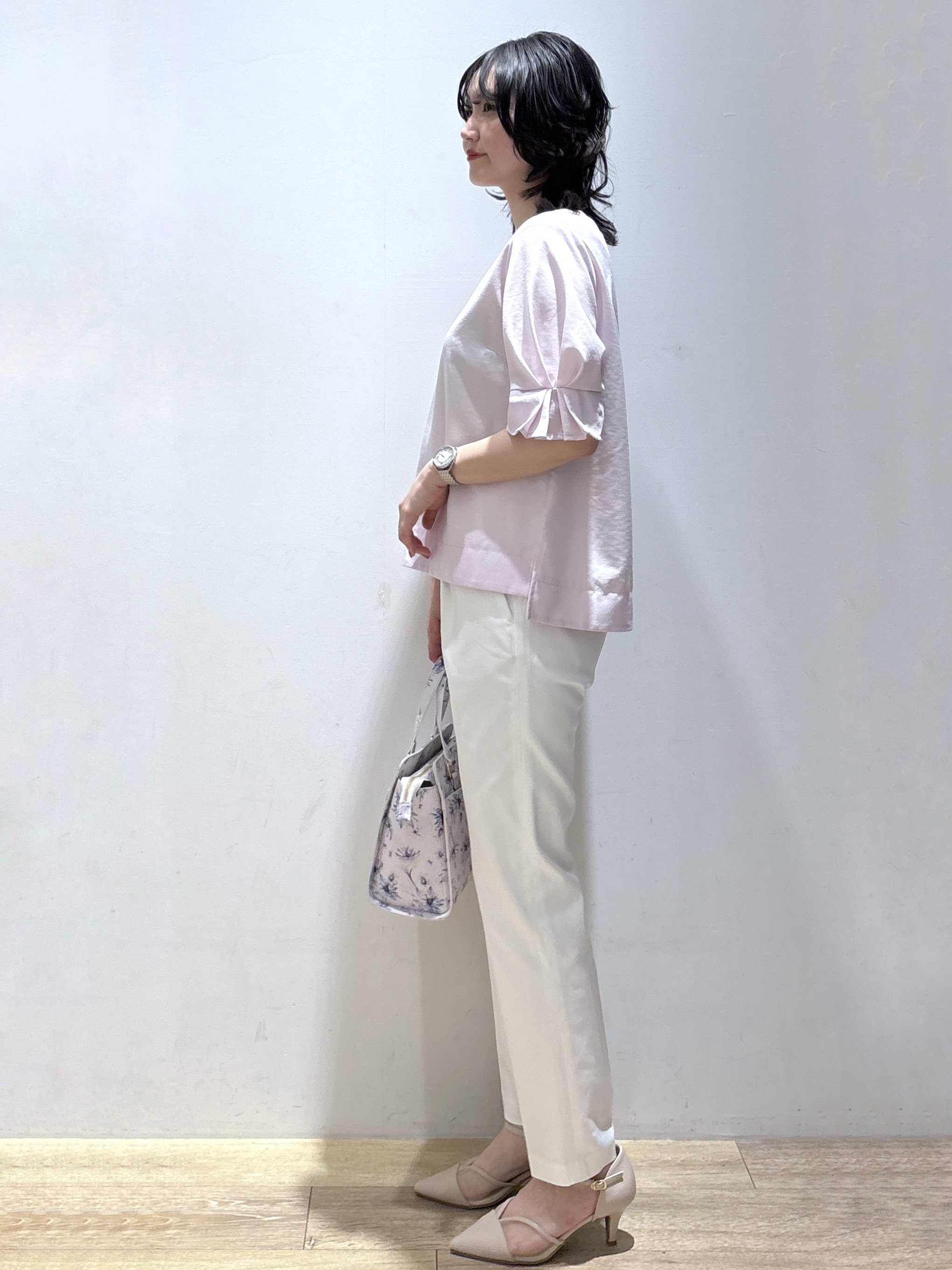 mizukiさんの「index｜【接触冷感／吸水速乾】タックパフスリーブブラウス《防シワ／洗濯機OK／XS～3L／8col》」を使ったコーディネート