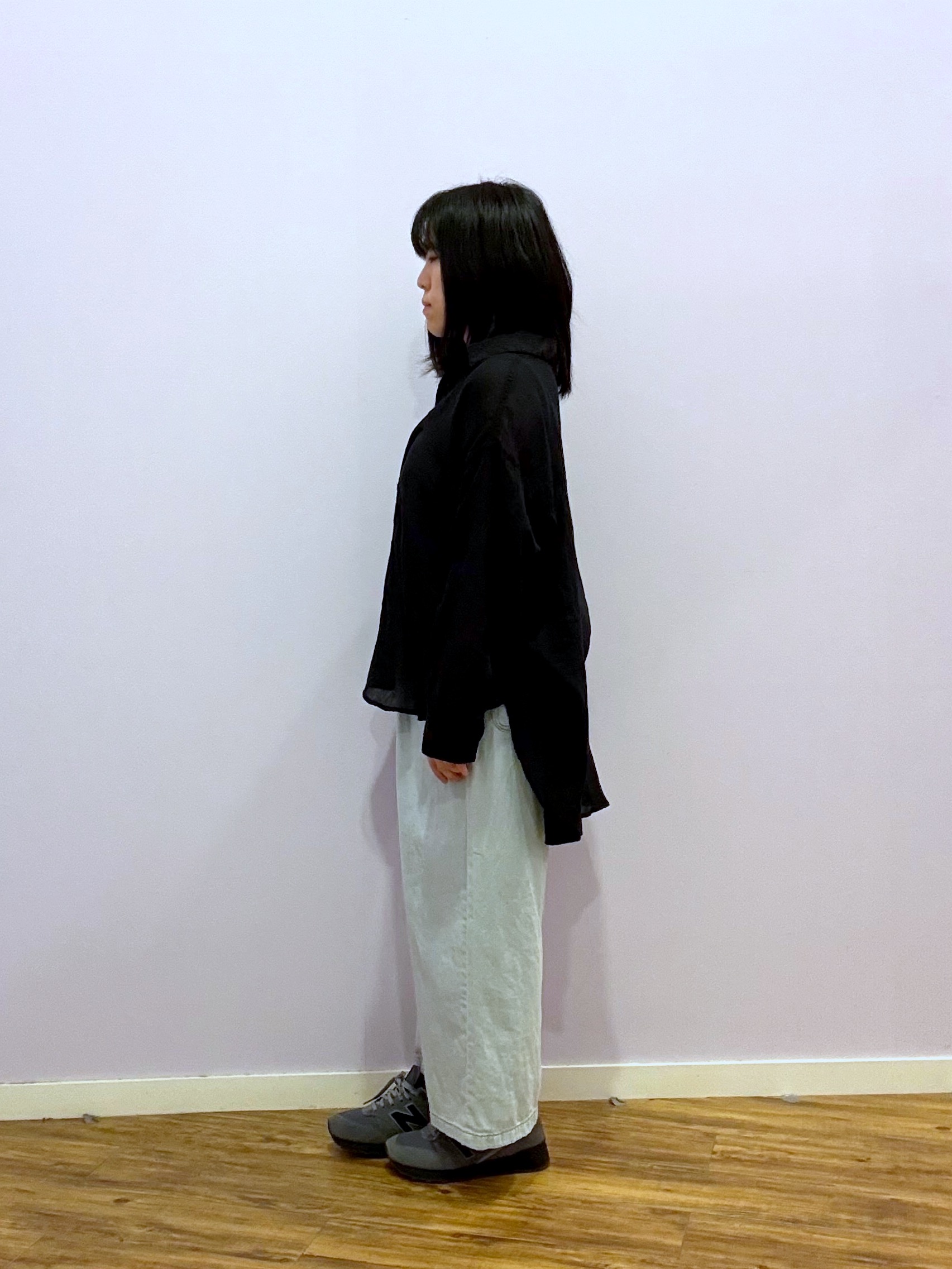 あゆさんの「SHOO･LA･RUE｜【洗濯機可】スクエアネックが小顔効果に　きらきらラメタンクトップ」を使ったコーディネート