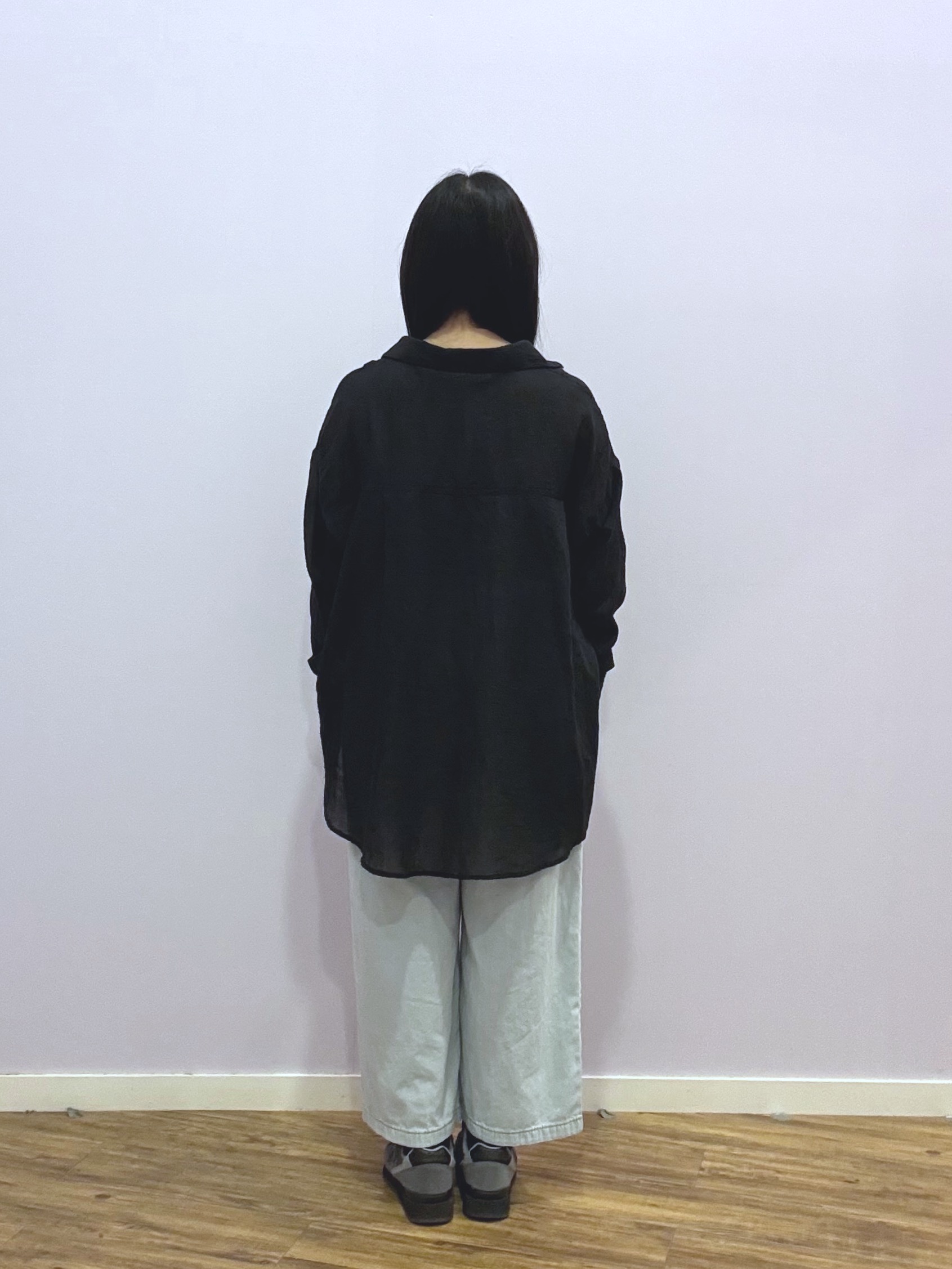 あゆさんの「SHOO･LA･RUE｜【洗濯機可】スクエアネックが小顔効果に　きらきらラメタンクトップ」を使ったコーディネート