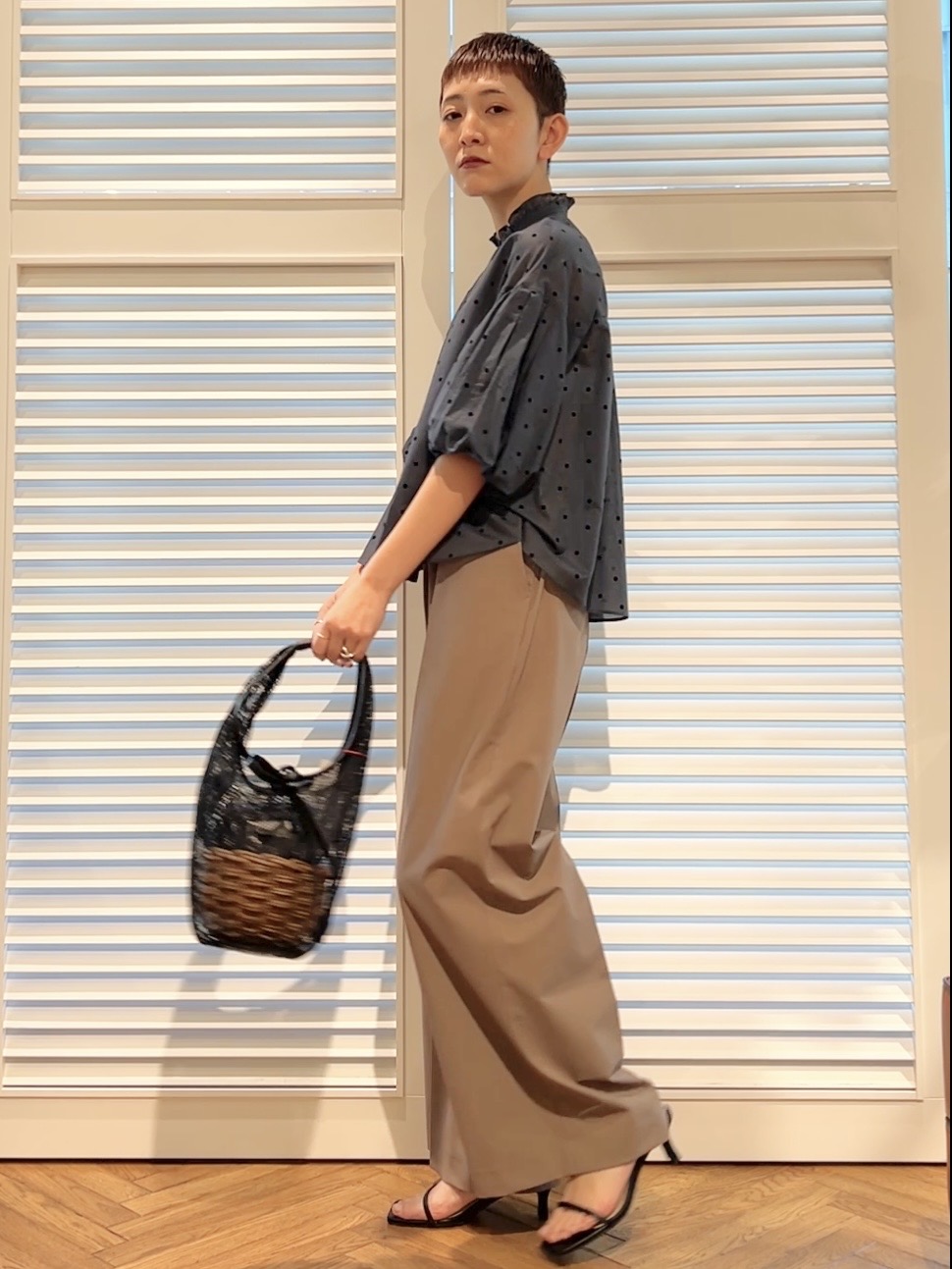 OCHIAIさんの「DRESSTERIOR｜【接触冷感/セットアップ可】ストレッチ ワイドパンツ」を使ったコーディネート