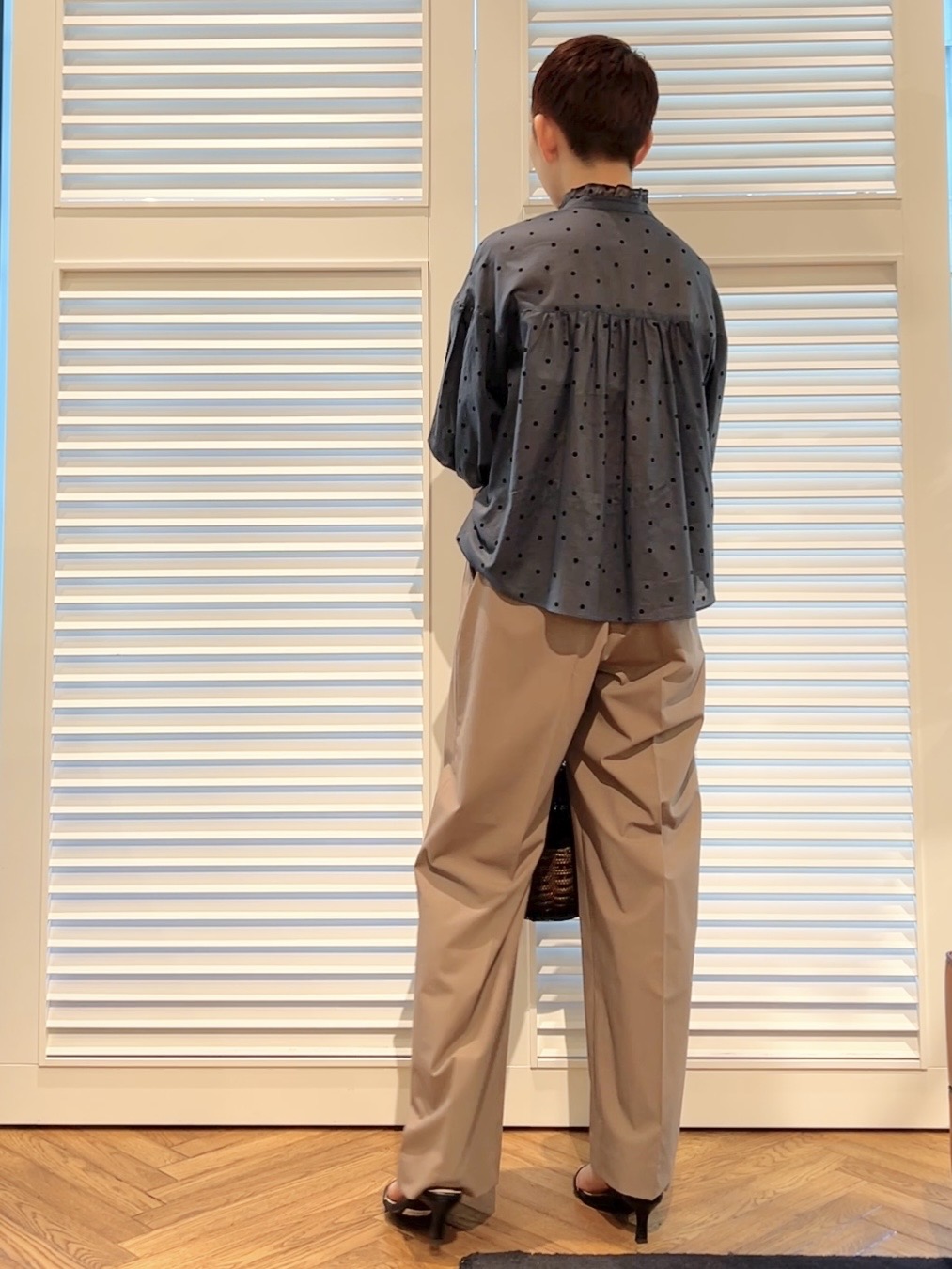 OCHIAIさんの「DRESSTERIOR｜【接触冷感/セットアップ可】ストレッチ ワイドパンツ」を使ったコーディネート