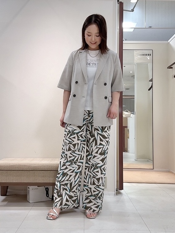 YUIさんの「UNTITLED｜【シワになりにくい/セットアップ可/接触冷感】ハーフスリーブジャケット」を使ったコーディネート