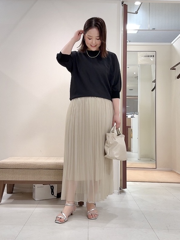 YUIさんの「UNTITLED｜【吸水速乾/UVカット】ドルマンスリーブブラウス」を使ったコーディネート
