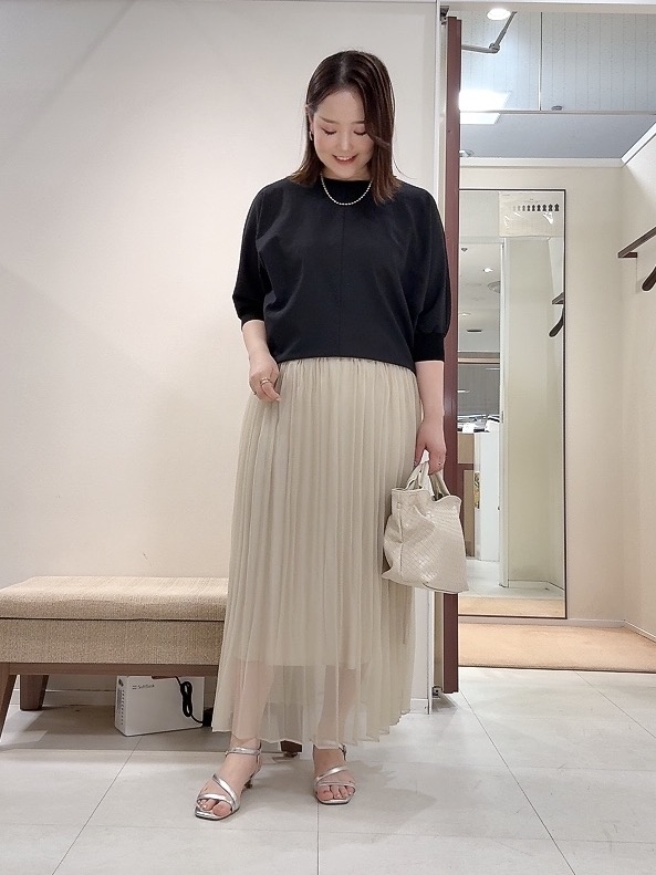 YUIさんの「UNTITLED｜【吸水速乾/UVカット】ドルマンスリーブブラウス」を使ったコーディネート