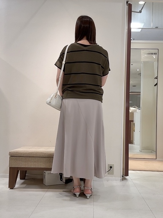YUIさんの「UNTITLED｜【11色展開/体型カバー】前後2WAYフレンチスリーブニット」を使ったコーディネート