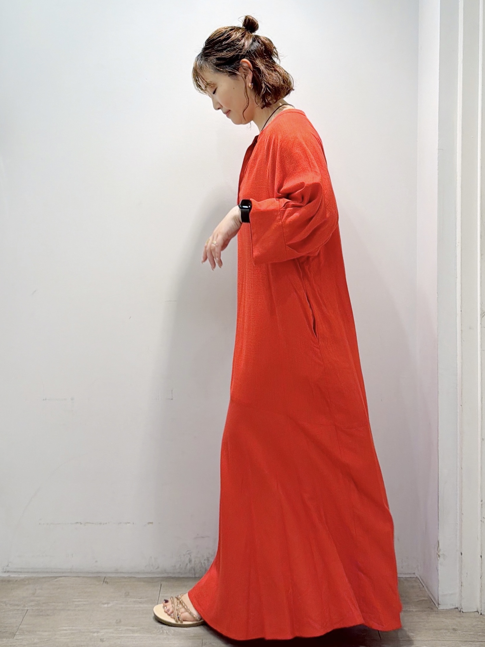 sumicaさんの「OPAQUE.CLIP｜キーネックロングワンピース【洗える】」を使ったコーディネート