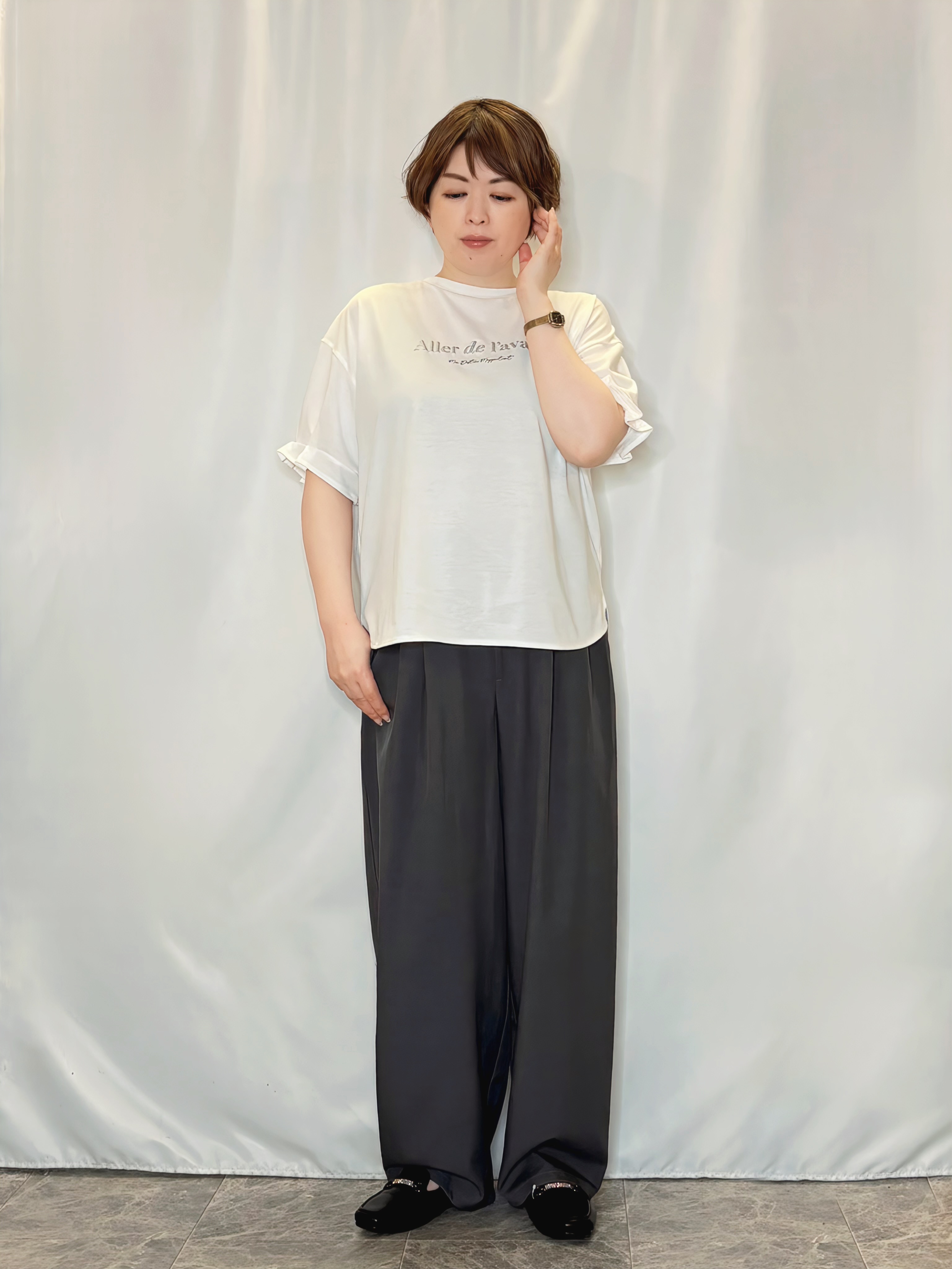 たみさんの「SHOO･LA･RUE｜【ひんやり/UV/S-LL】お袖ふんわり二の腕カバー ぷっくりラメプリントTシャツ」を使ったコーディネート