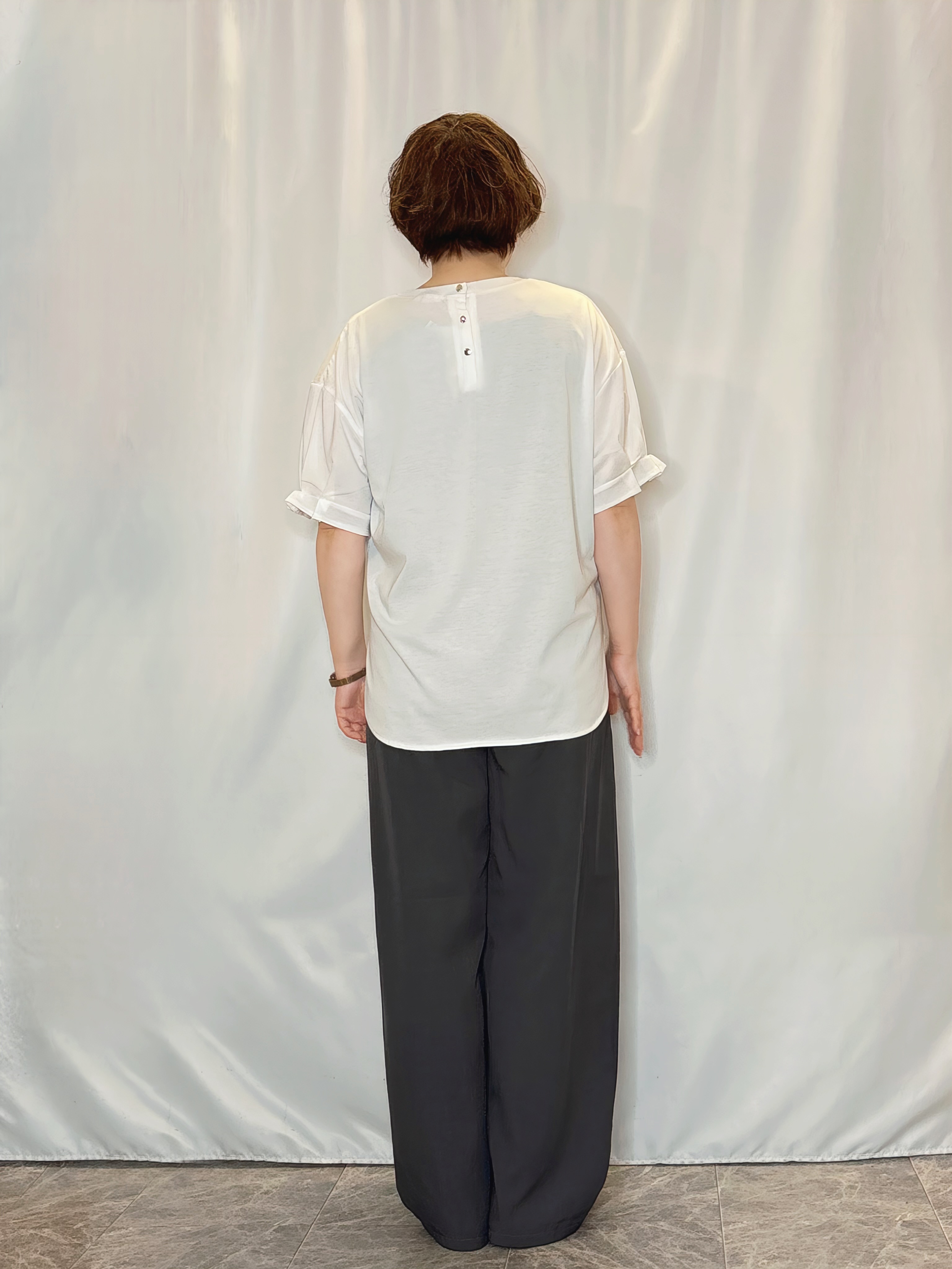 たみさんの「SHOO･LA･RUE｜【ひんやり/UV/S-LL】お袖ふんわり二の腕カバー ぷっくりラメプリントTシャツ」を使ったコーディネート