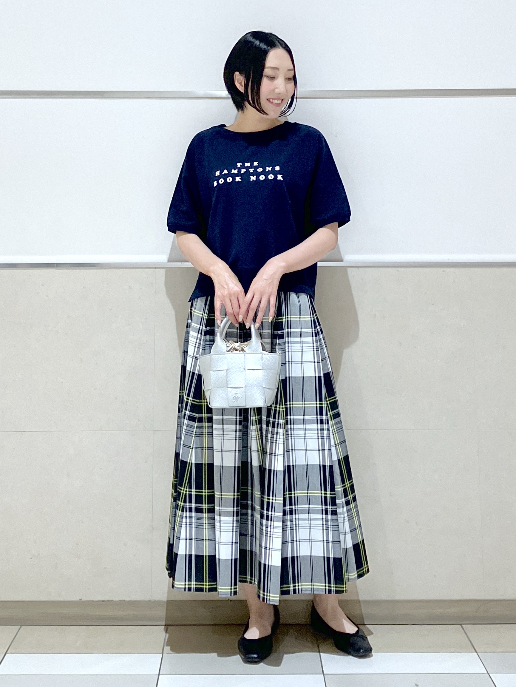 eriko さんの「Dessin｜【洗える】フロッキーロゴ裏毛プルオーバー」を使ったコーディネート