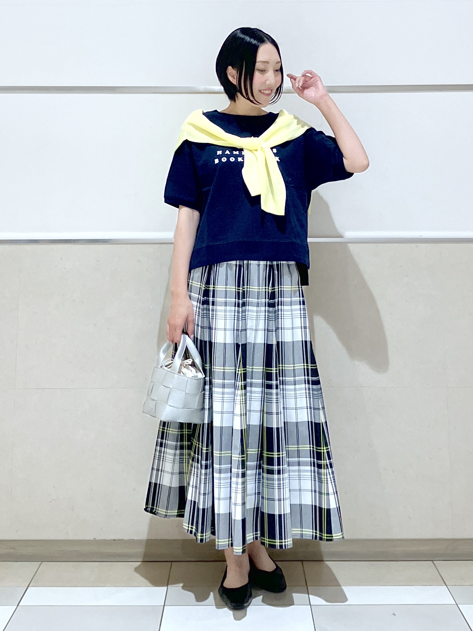 eriko さんの「Dessin｜【洗える】フロッキーロゴ裏毛プルオーバー」を使ったコーディネート