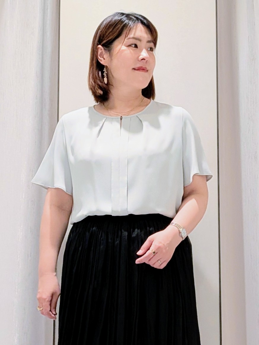 Onumaさんの「UNTITLED｜◆【ウエストゴム/洗える】エアリーシアープリーツスカート」を使ったコーディネート