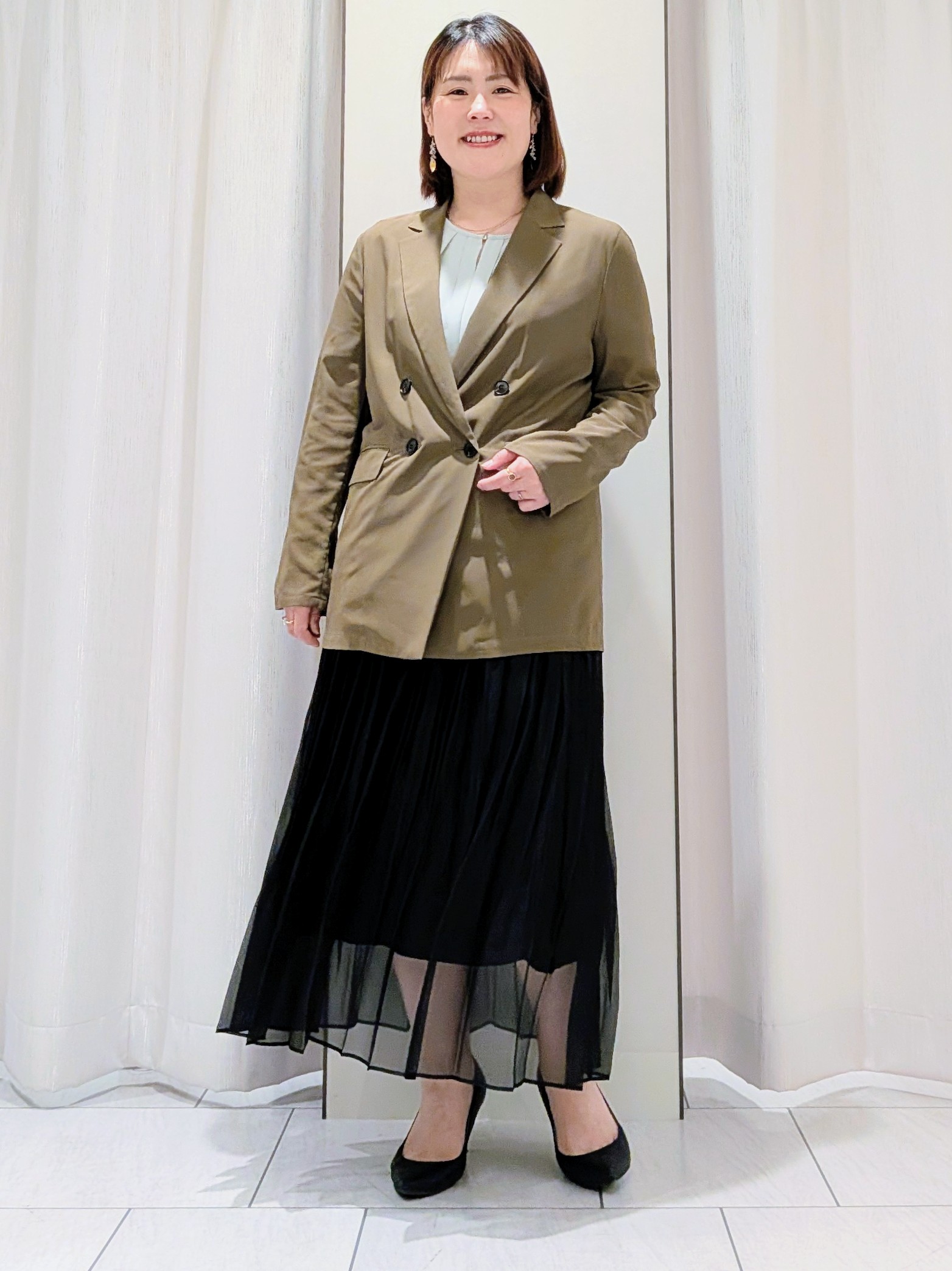 Onumaさんの「UNTITLED｜◆【ウエストゴム/洗える】エアリーシアープリーツスカート」を使ったコーディネート