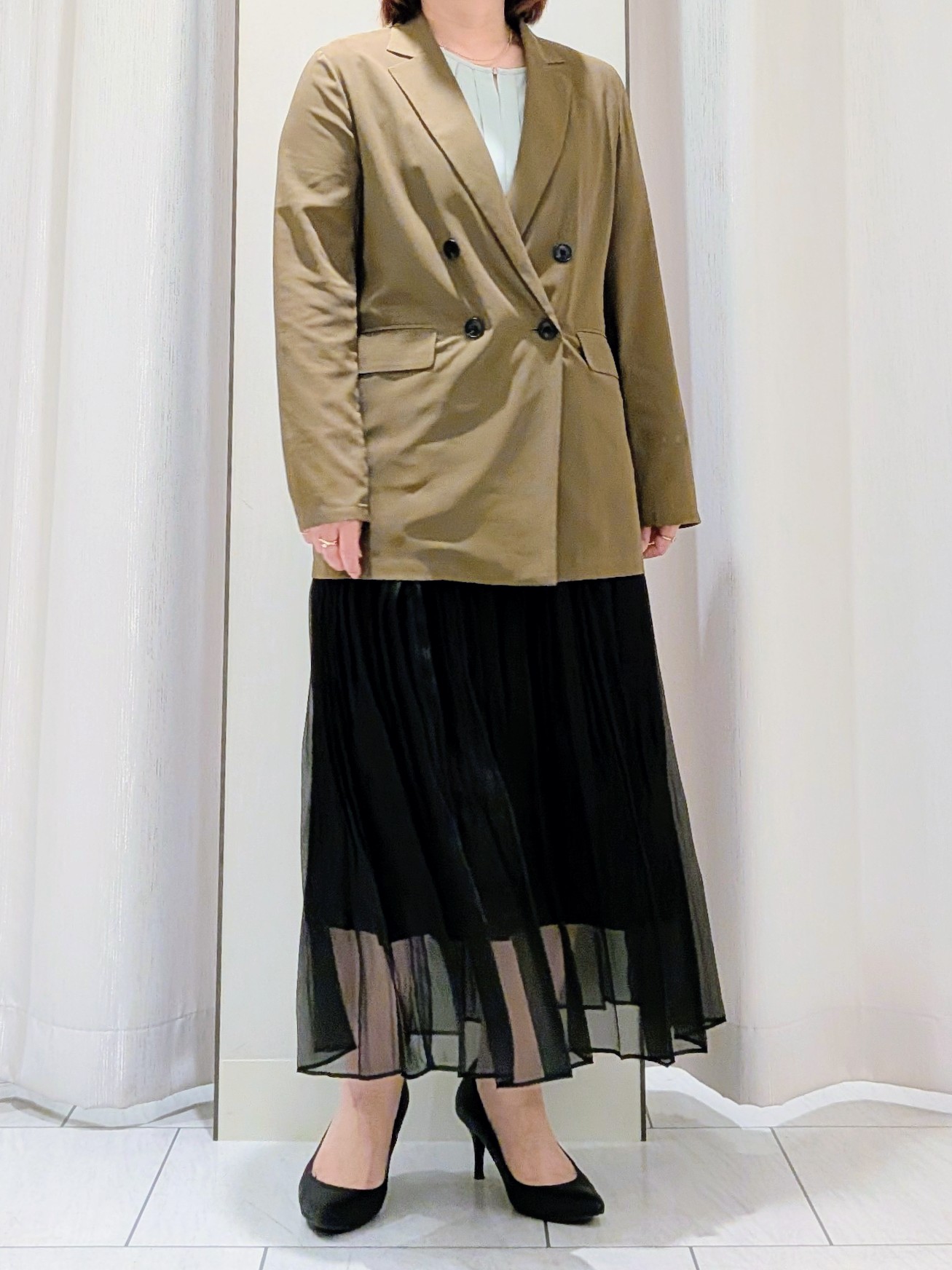 Onumaさんの「UNTITLED｜◆【ウエストゴム/洗える】エアリーシアープリーツスカート」を使ったコーディネート
