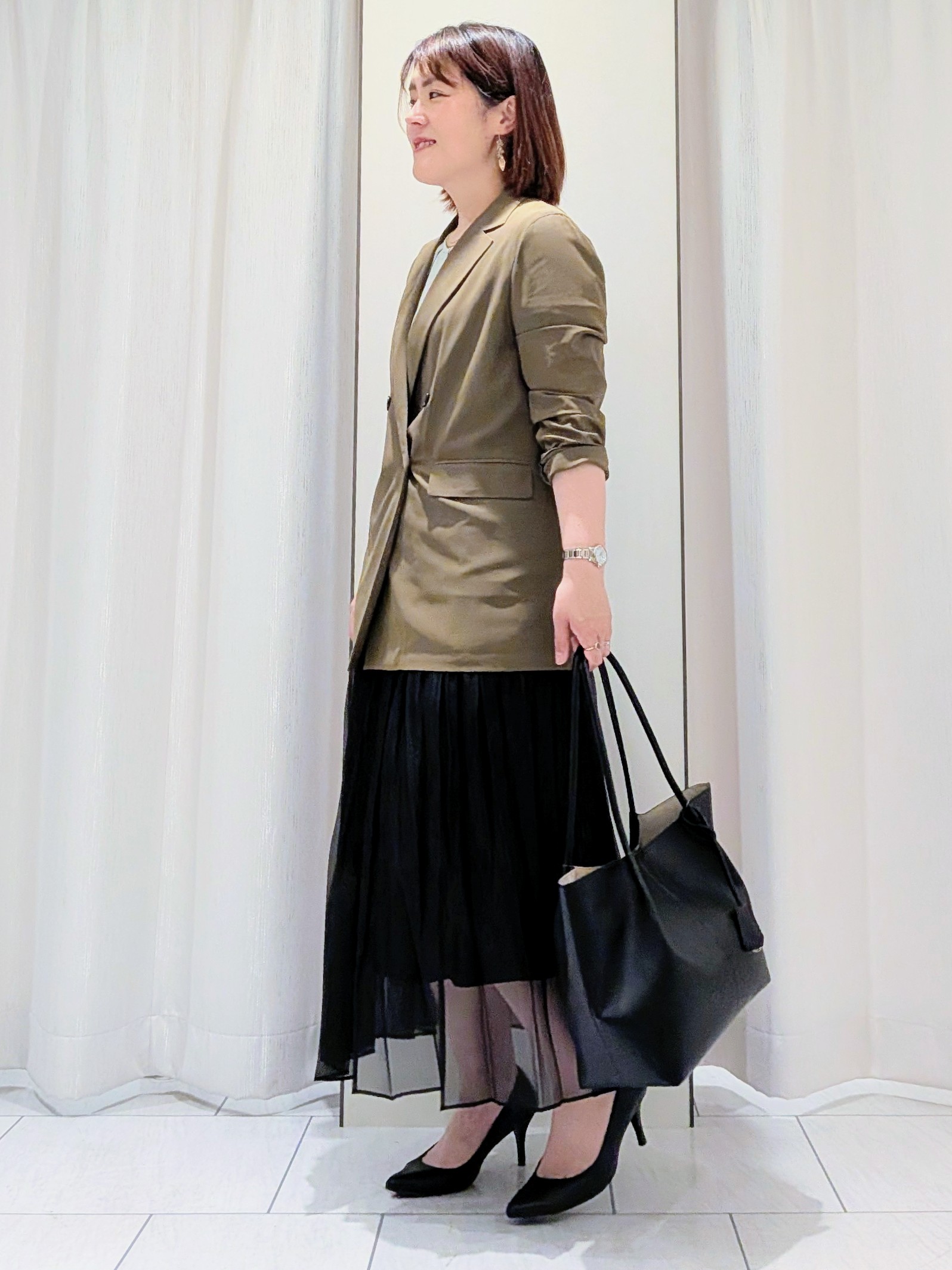 Onumaさんの「UNTITLED｜◆【ウエストゴム/洗える】エアリーシアープリーツスカート」を使ったコーディネート