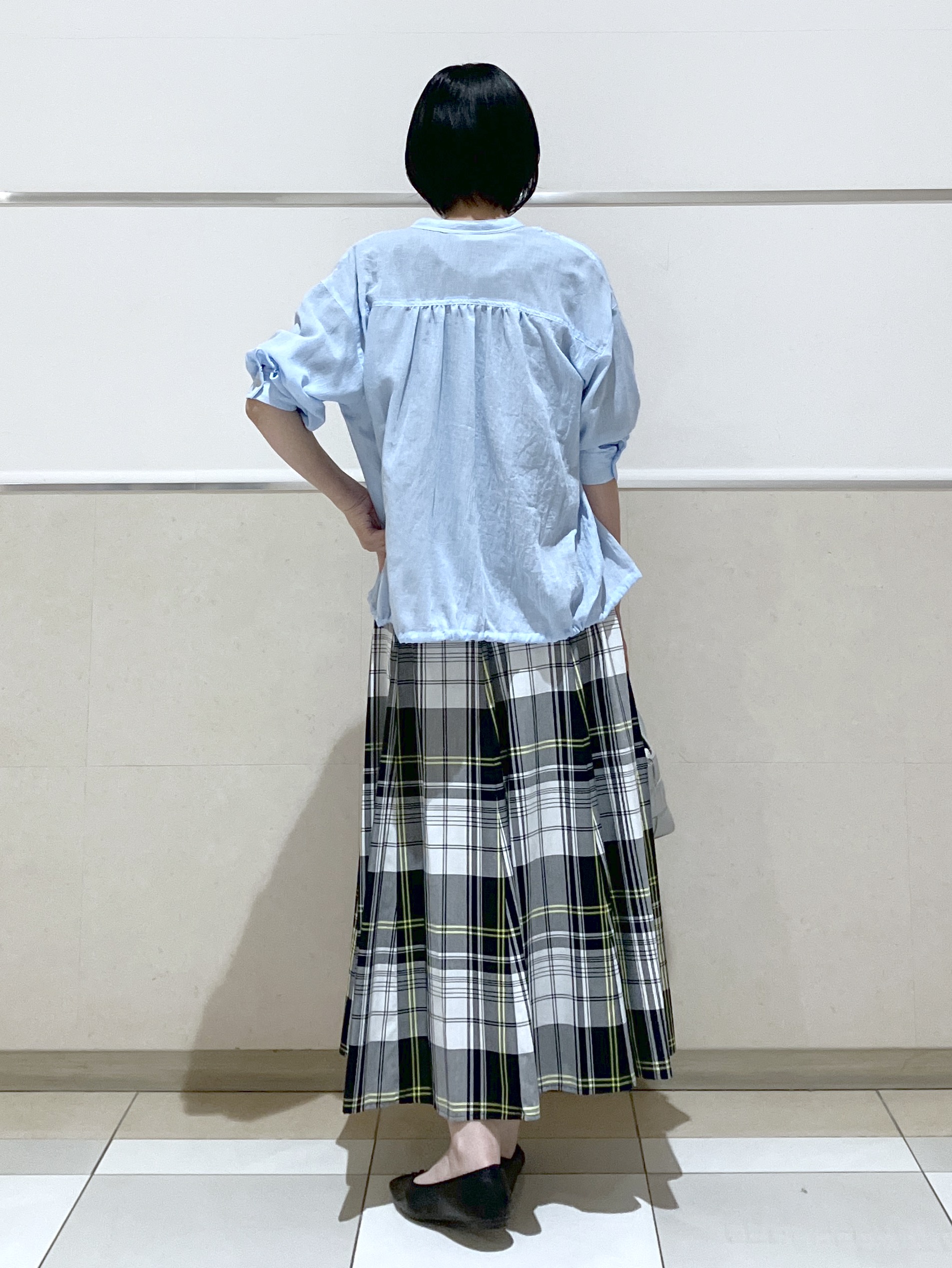 eriko さんの「Dessin｜【洗える】フロッキーロゴ裏毛プルオーバー」を使ったコーディネート
