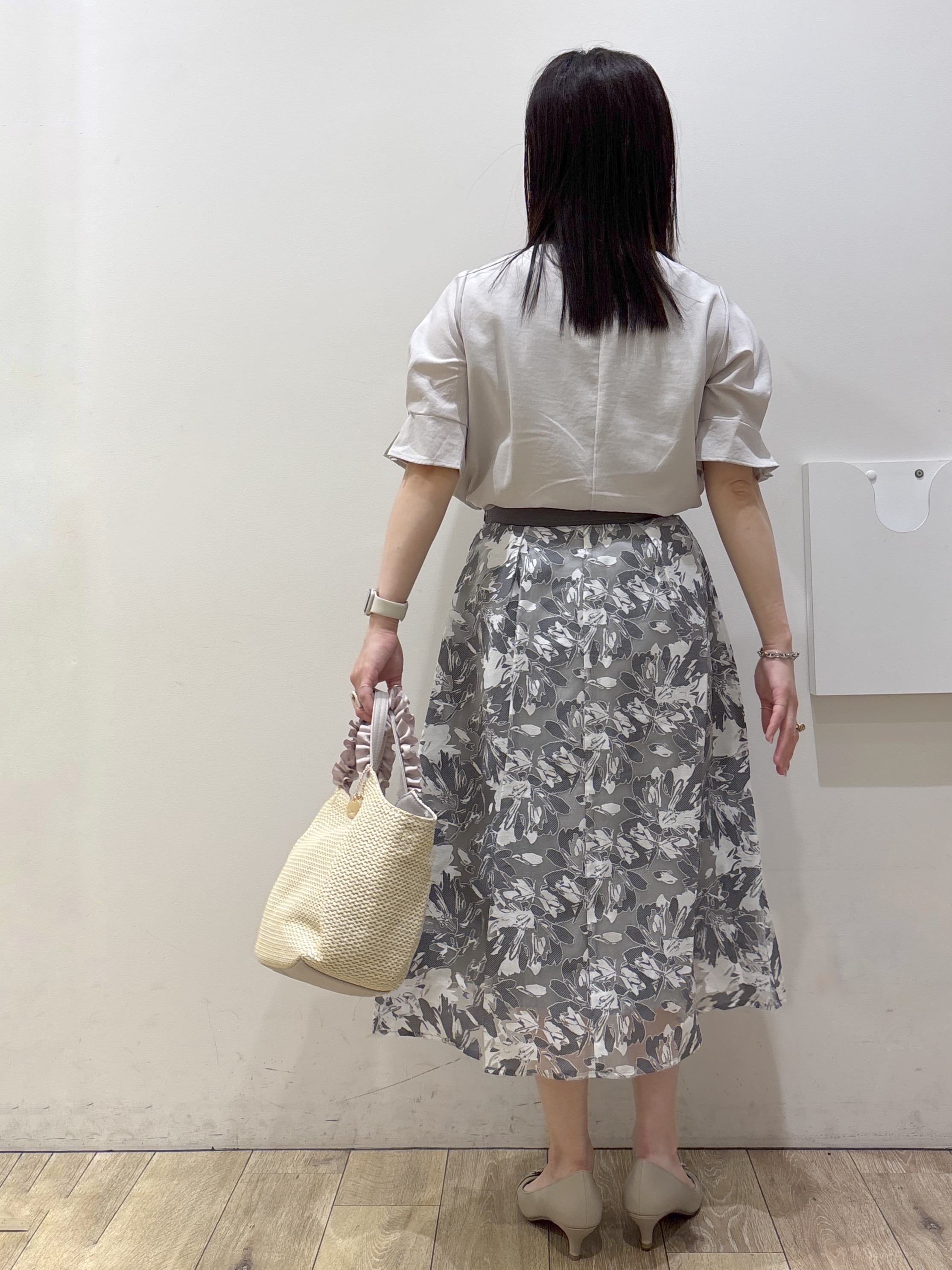 mameさんの「index｜【接触冷感／吸水速乾】タックパフスリーブブラウス《防シワ／洗濯機OK／XS～3L／8col》」を使ったコーディネート
