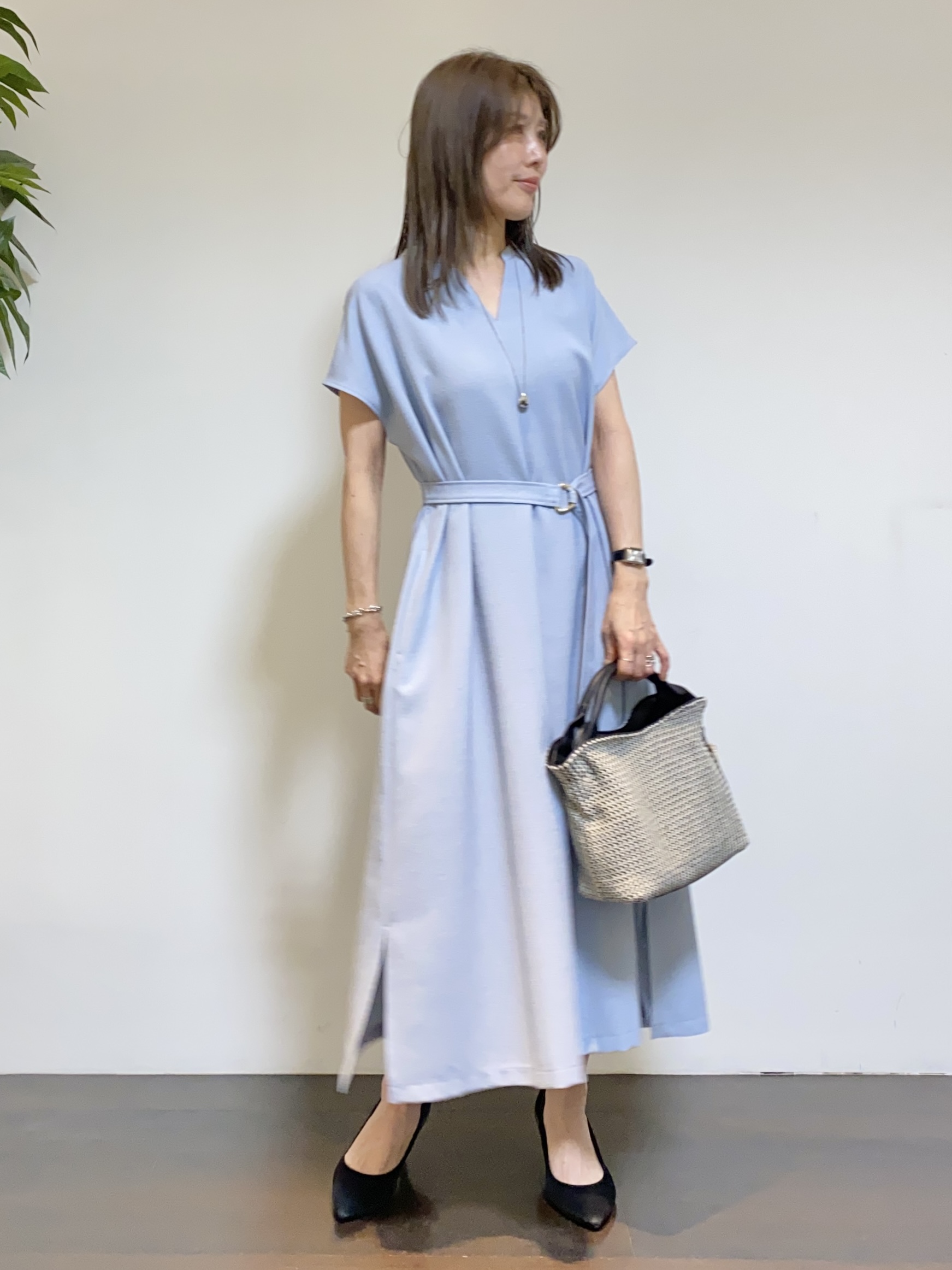 tomoさんの「UNTITLED｜【アンサンブル可/日除け・冷房対策】シアーレーヨンZIPカーディガン」を使ったコーディネート