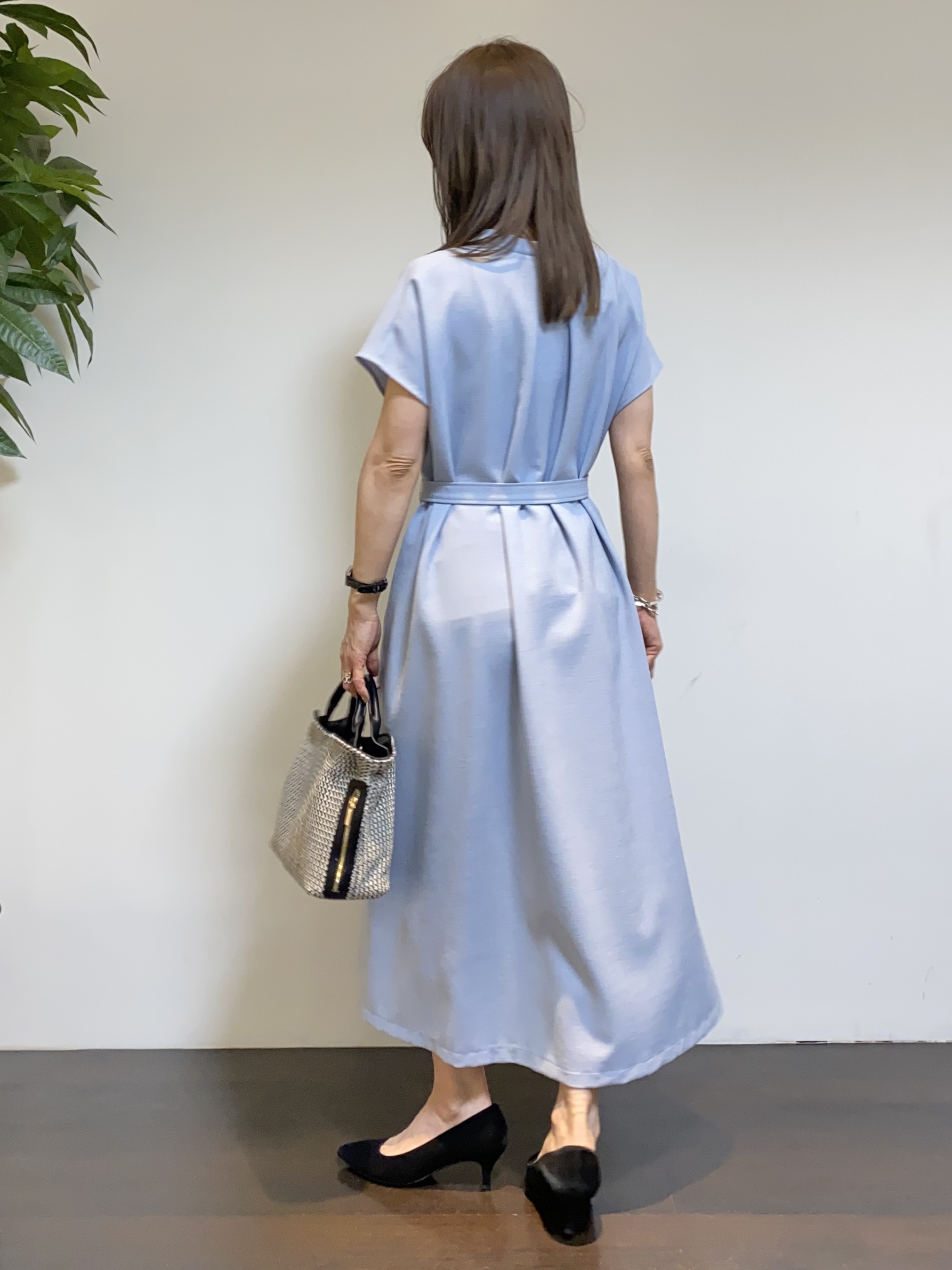 tomoさんの「UNTITLED｜【アンサンブル可/日除け・冷房対策】シアーレーヨンZIPカーディガン」を使ったコーディネート