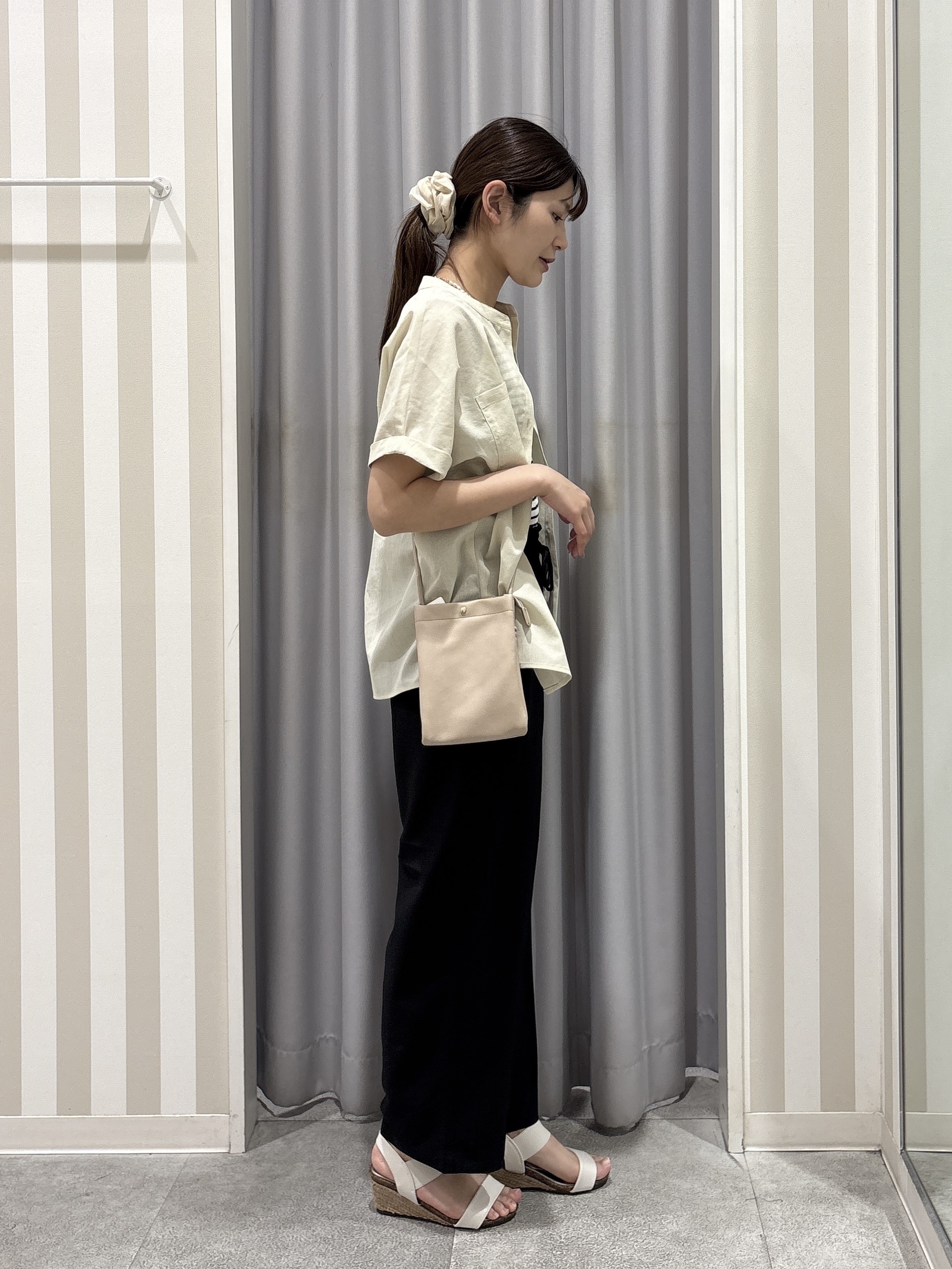 Rikaさんの「SHOO･LA･RUE｜【前後2WAY/洗濯機可/S-LL】スクエアネックで小顔効果 ランダムテレコタンクトップ」を使ったコーディネート