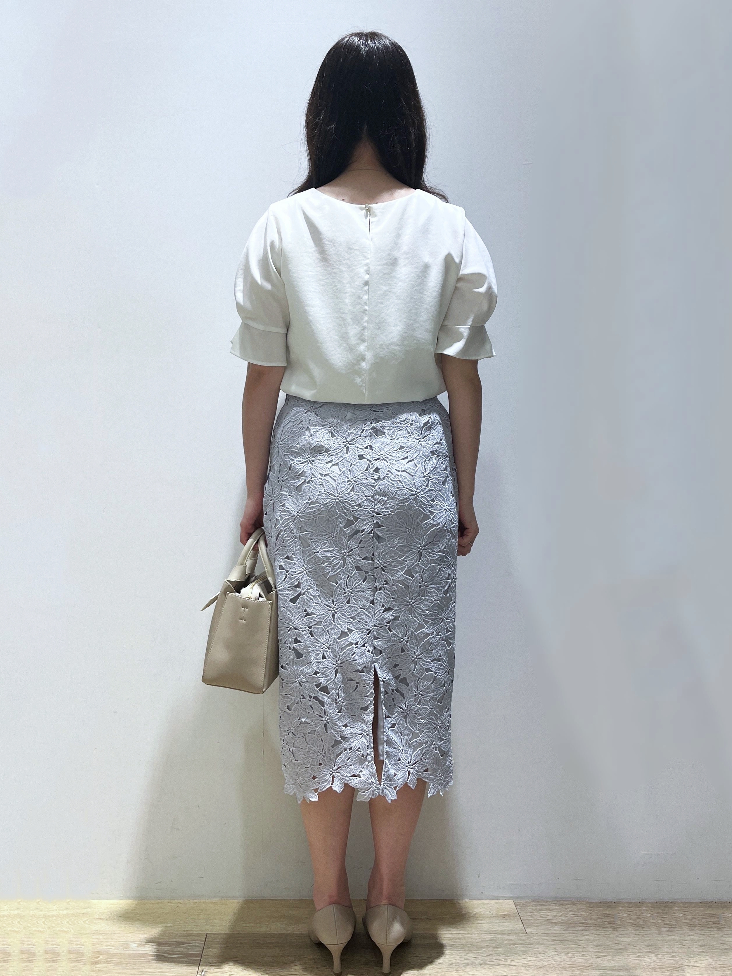 Mimさんの「index｜【接触冷感／吸水速乾】タックパフスリーブブラウス《防シワ／洗濯機OK／XS～3L／8col》」を使ったコーディネート
