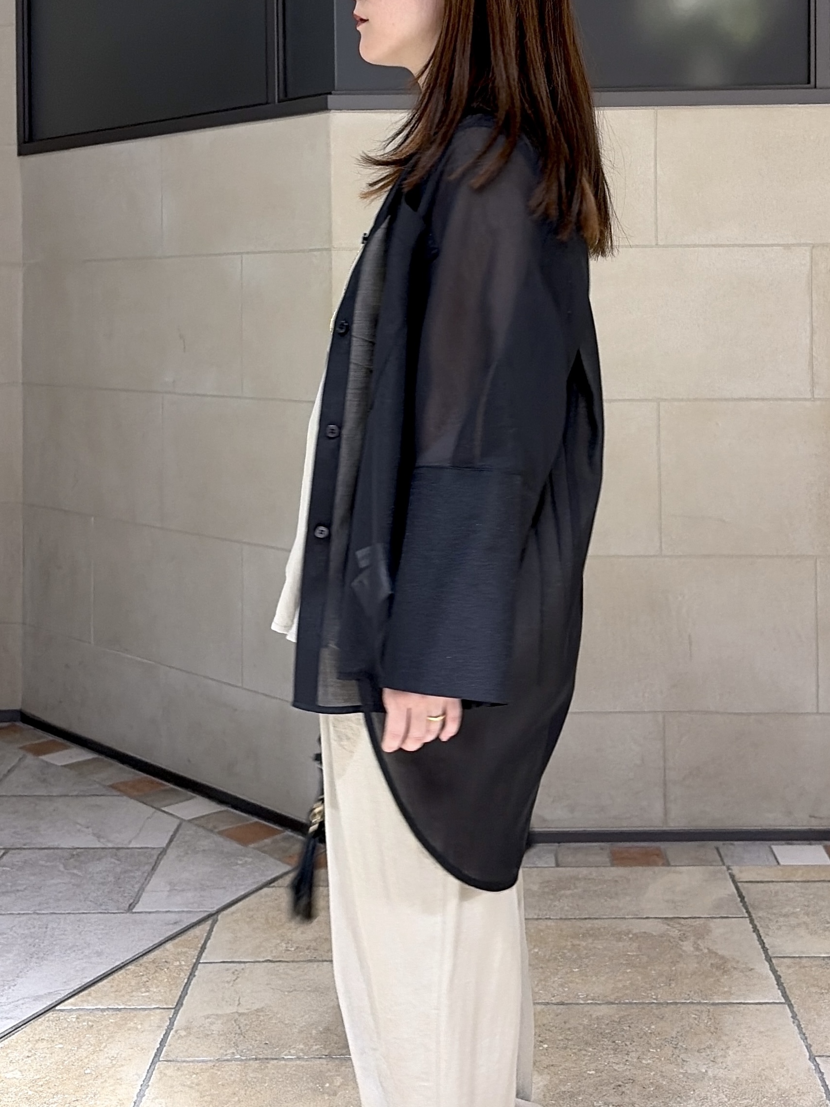 よねさんの「INDIVI｜【接触冷感】シアーコクーンブラウス」を使ったコーディネート