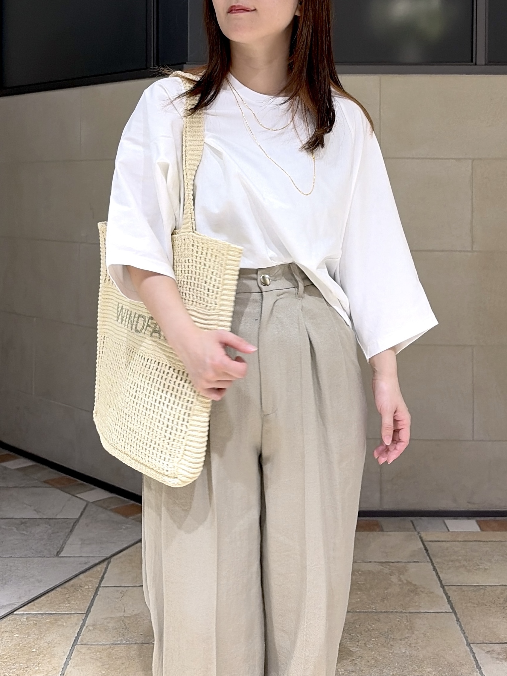 よねさんの「INDIVI｜【UVカット】オーバーサイズラグランカットソー」を使ったコーディネート