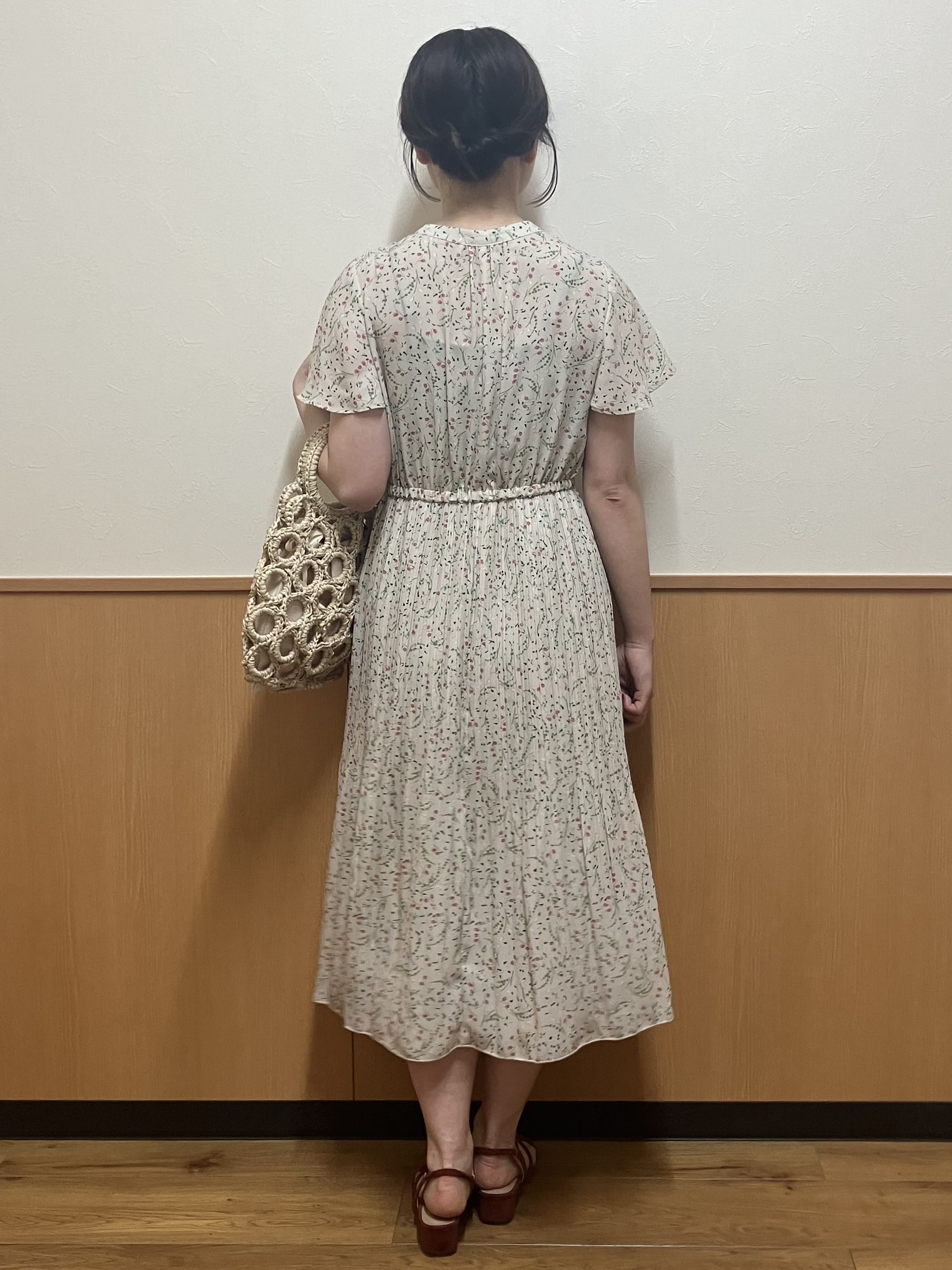 MAYUKIさんの「index｜◆【日比谷花壇コラボ】ラッフルタイプリーツワンピース【防シワ/洗濯機OK】」を使ったコーディネート