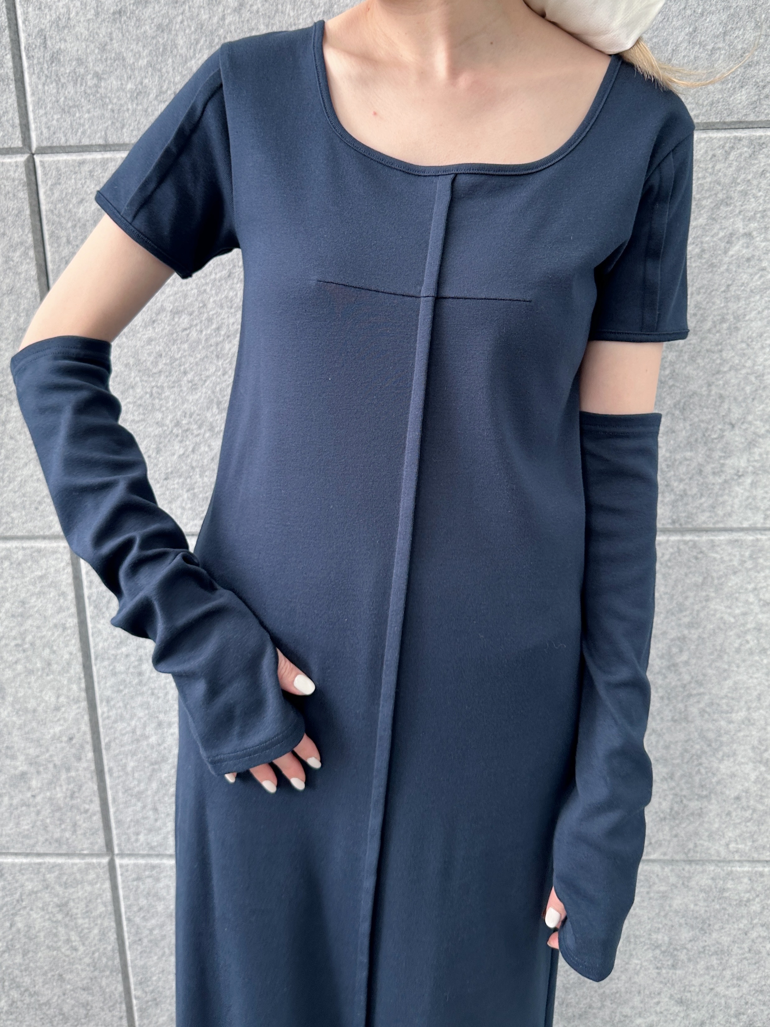Buyer sakkoさんの「CODE A｜arm cover square neck dress」を使ったコーディネート