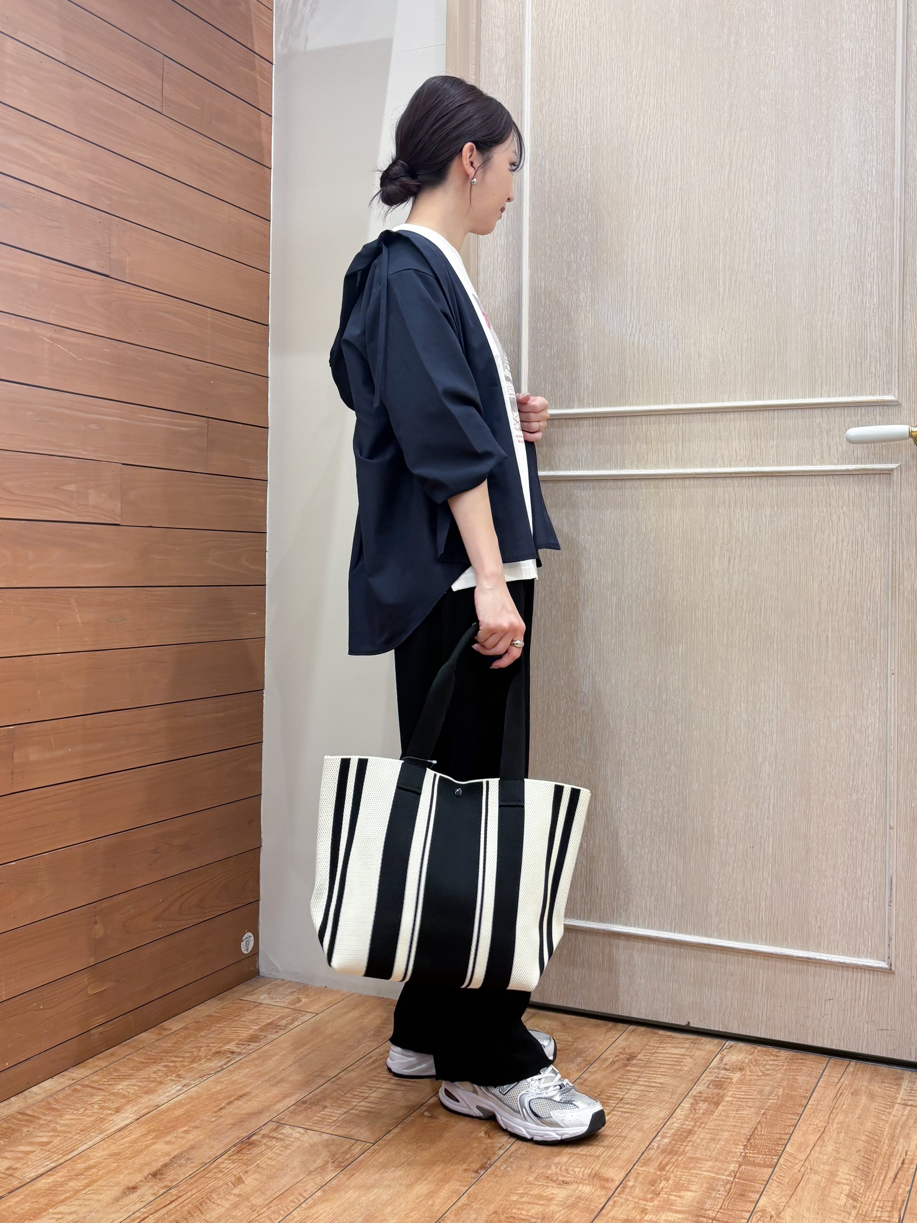 なみさんの「SHOO･LA･RUE｜【通気性〇/洗濯機可/S-LL】UVカット機能付き ライトな着心地シャツパーカ」を使ったコーディネート
