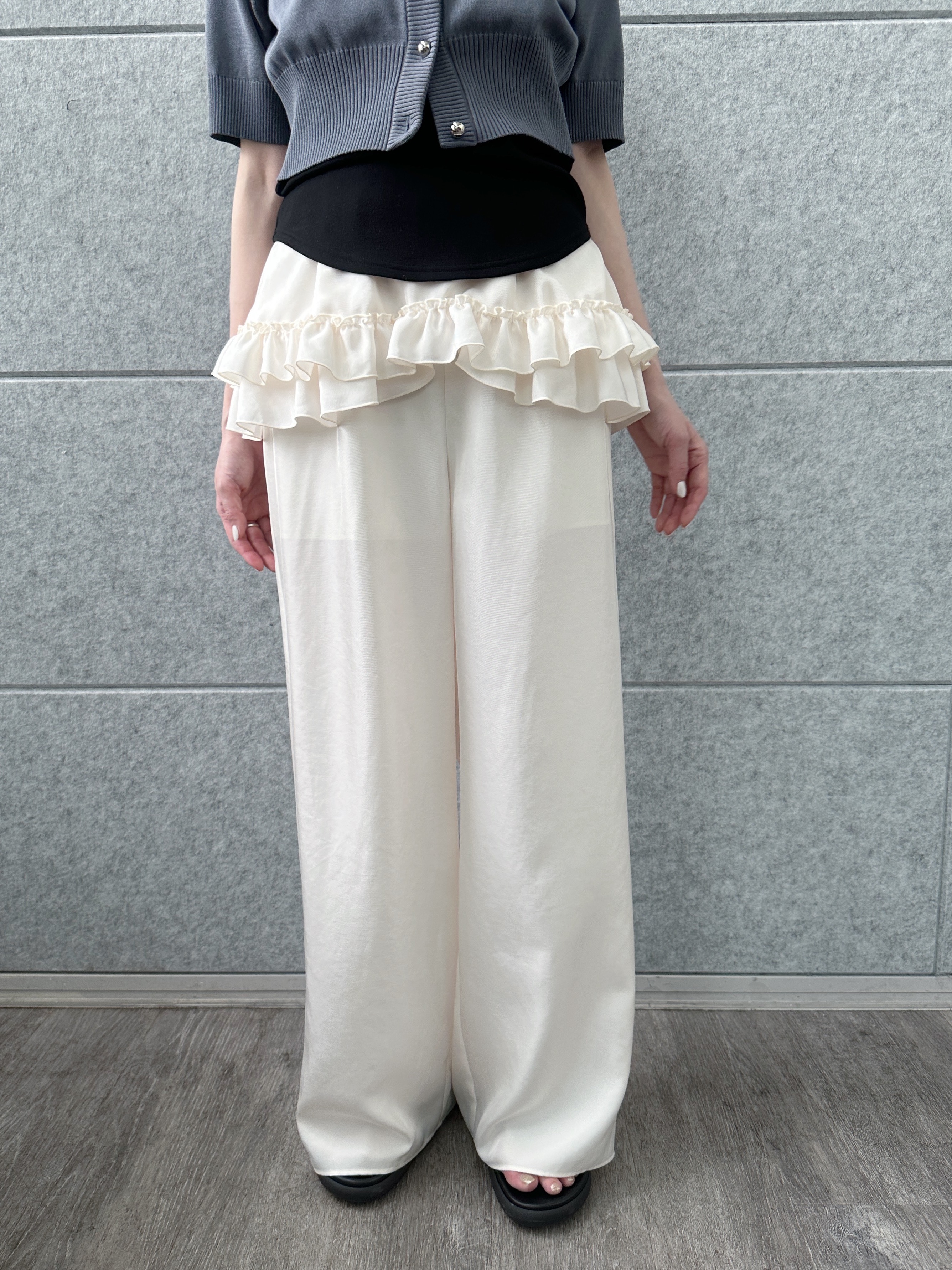 Buyer sakkoさんの「CODE A｜design knit short cardigan」を使ったコーディネート